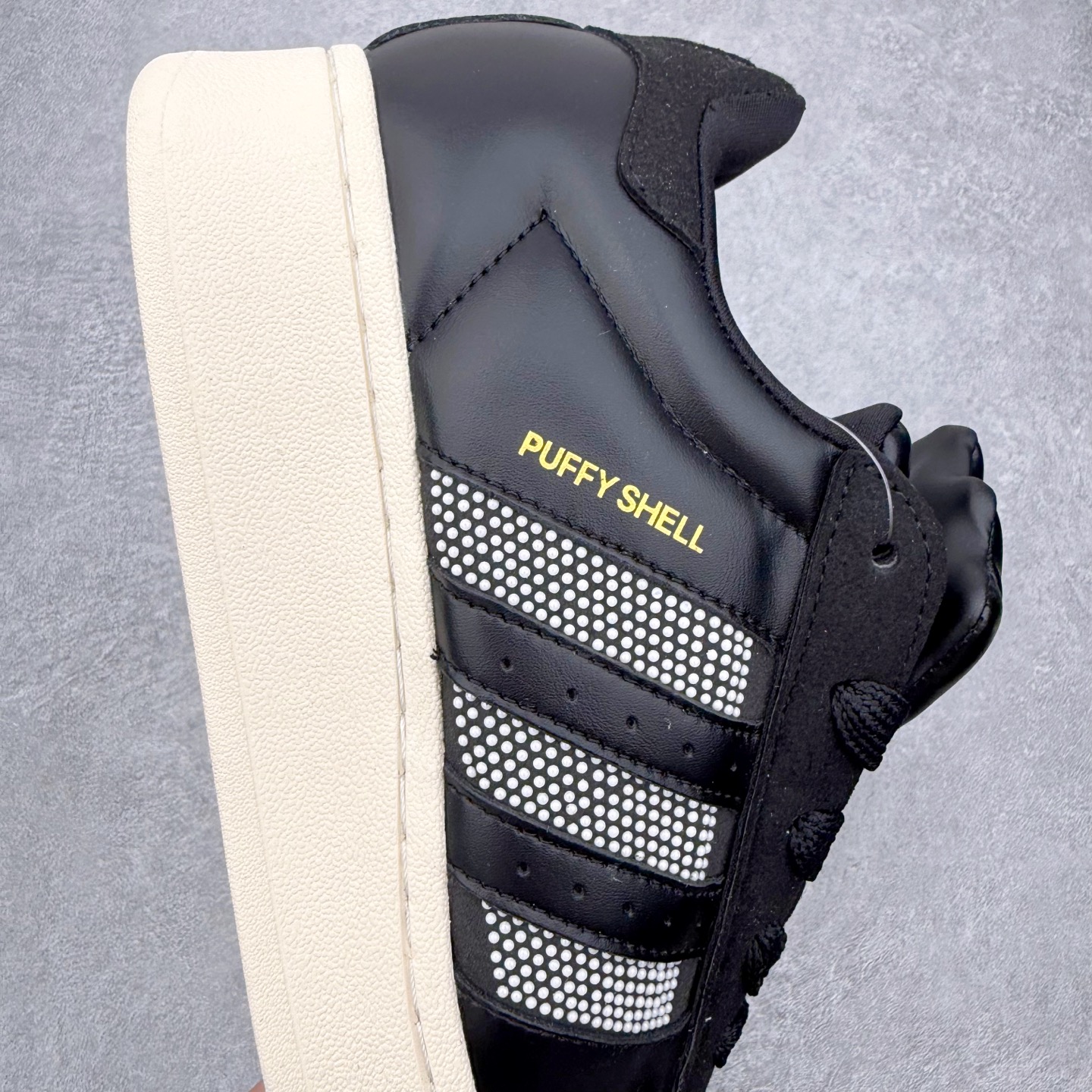 图片[6]-AD Originals x GALI SUPERSTAR PUFFY SHELL 贝壳头联名时尚舒适低帮板鞋 KJ6976 男女同款 实拍调校N版已经零色差零失真 百分百还原实物色彩所见即所得 不存在货不对板色差等低级问题 选购参考实物拍摄 不混卖不参货 只用心做好货严格选品 承诺混一赔十 尺码：36 36.5 37.5 38 38.5 39 40 40.5 41 42 42.5 43 44 44.5 45-选品中心