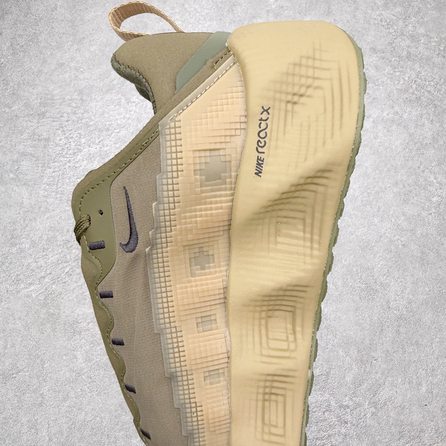 图片[7]-HYEIN SEO x NK Ava Rover 百搭舒适耐磨低帮跑步鞋 男女同款 流线型轮廓，通过轻薄物料鞋面结合 TPU 网格状支撑示人，增厚的中底材质选用 ReactX 加持，华夫外底收尾。鞋垫与后跟鞋提，克制点缀 Hyein Seo 字样。鞋垫与鞋提则采用菱形格纹的变化元素呈现。实拍调校N版已经零色差零失真 百分百还原实物色彩所见即所得 不存在货不对板色差等低级问题 选购参考实物拍摄 不混卖不参货 只用心做好货严格选品 承诺混一赔十 尺码：36 36.5 37.5 38 38.5 39 40 40.5 41 42 42.5 43 44 44.5 45-选品中心