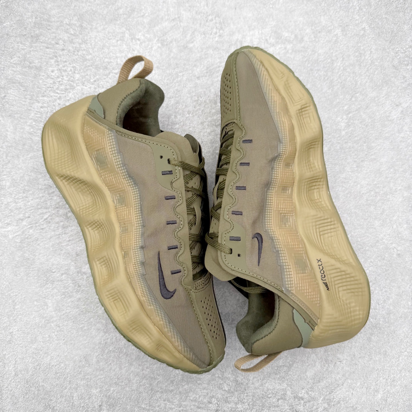 图片[3]-HYEIN SEO x NK Ava Rover 百搭舒适耐磨低帮跑步鞋 男女同款 流线型轮廓，通过轻薄物料鞋面结合 TPU 网格状支撑示人，增厚的中底材质选用 ReactX 加持，华夫外底收尾。鞋垫与后跟鞋提，克制点缀 Hyein Seo 字样。鞋垫与鞋提则采用菱形格纹的变化元素呈现。实拍调校N版已经零色差零失真 百分百还原实物色彩所见即所得 不存在货不对板色差等低级问题 选购参考实物拍摄 不混卖不参货 只用心做好货严格选品 承诺混一赔十 尺码：36 36.5 37.5 38 38.5 39 40 40.5 41 42 42.5 43 44 44.5 45-选品中心