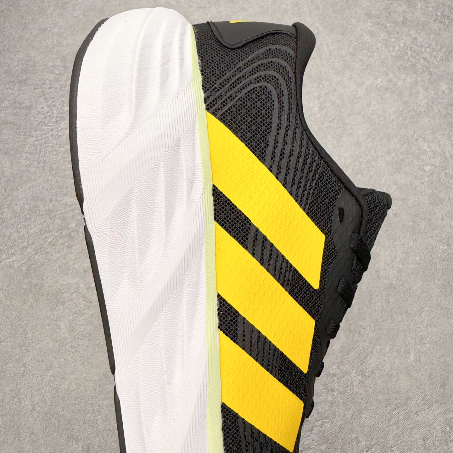 图片[6]-AD Adizero galaxy 8 舒适百搭回弹 低帮跑步鞋 男女同款 实拍调校N版已经零色差零失真 百分百还原实物色彩所见即所得 不存在货不对板色差等低级问题 选购参考实物拍摄 不混卖不参货 只用心做好货严格选品 承诺混一赔十 尺码：36 36.5 37.5 38 38.5 39 40 40.5 41 42 42.5 43 44 44.5 45-选品中心