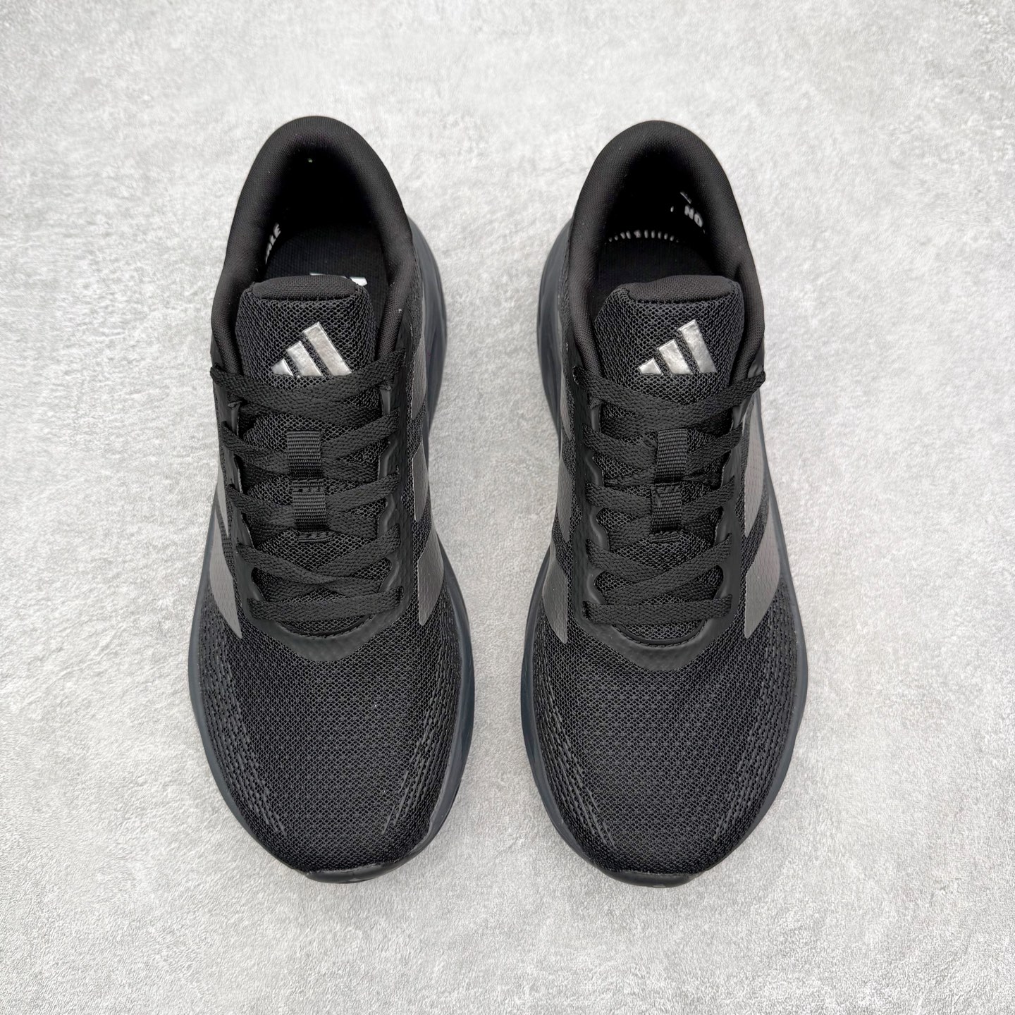 图片[2]-AD Adizero galaxy 8 舒适百搭回弹 低帮跑步鞋 男女同款 实拍调校N版已经零色差零失真 百分百还原实物色彩所见即所得 不存在货不对板色差等低级问题 选购参考实物拍摄 不混卖不参货 只用心做好货严格选品 承诺混一赔十 尺码：36 36.5 37.5 38 38.5 39 40 40.5 41 42 42.5 43 44 44.5 45-选品中心