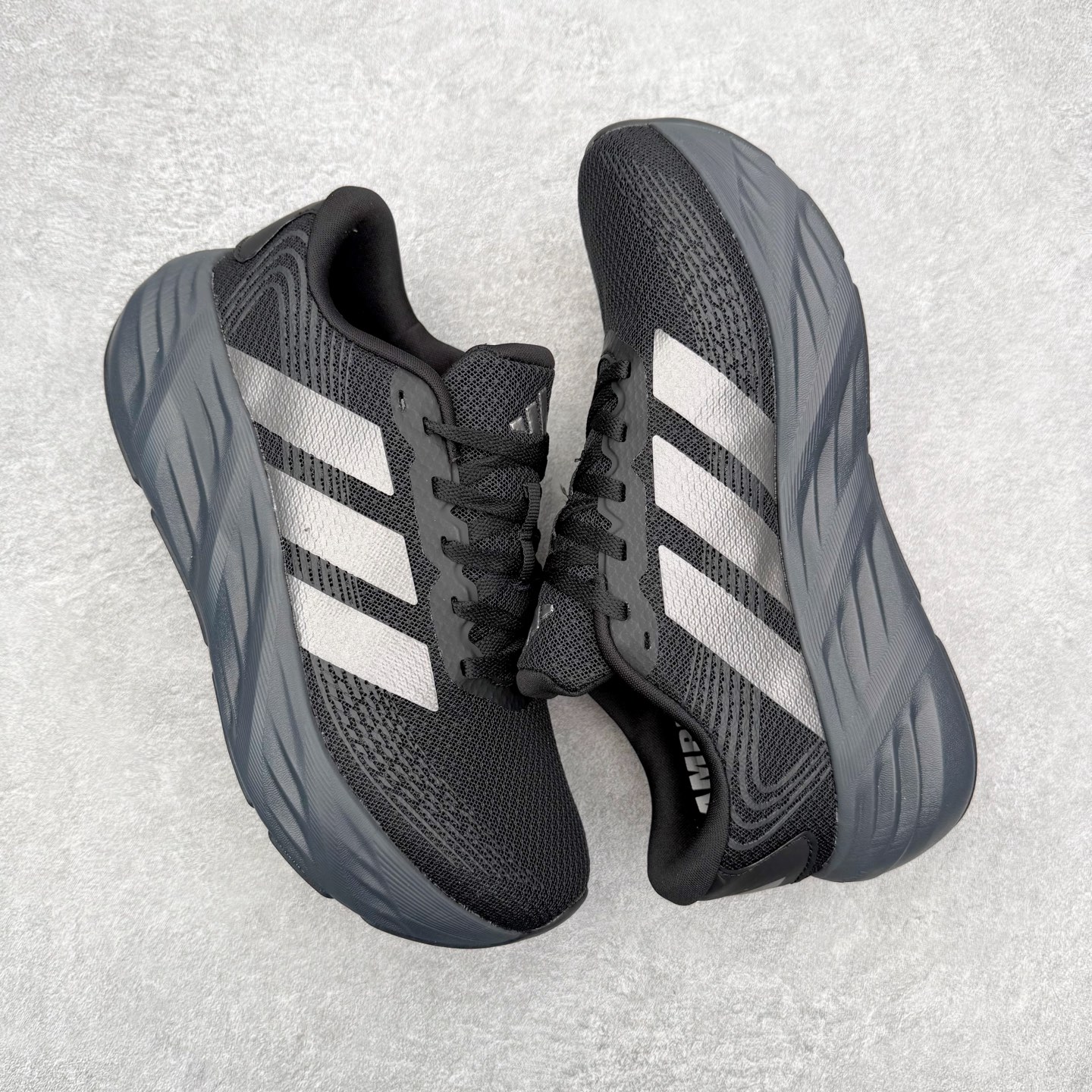 图片[3]-AD Adizero galaxy 8 舒适百搭回弹 低帮跑步鞋 男女同款 实拍调校N版已经零色差零失真 百分百还原实物色彩所见即所得 不存在货不对板色差等低级问题 选购参考实物拍摄 不混卖不参货 只用心做好货严格选品 承诺混一赔十 尺码：36 36.5 37.5 38 38.5 39 40 40.5 41 42 42.5 43 44 44.5 45-选品中心