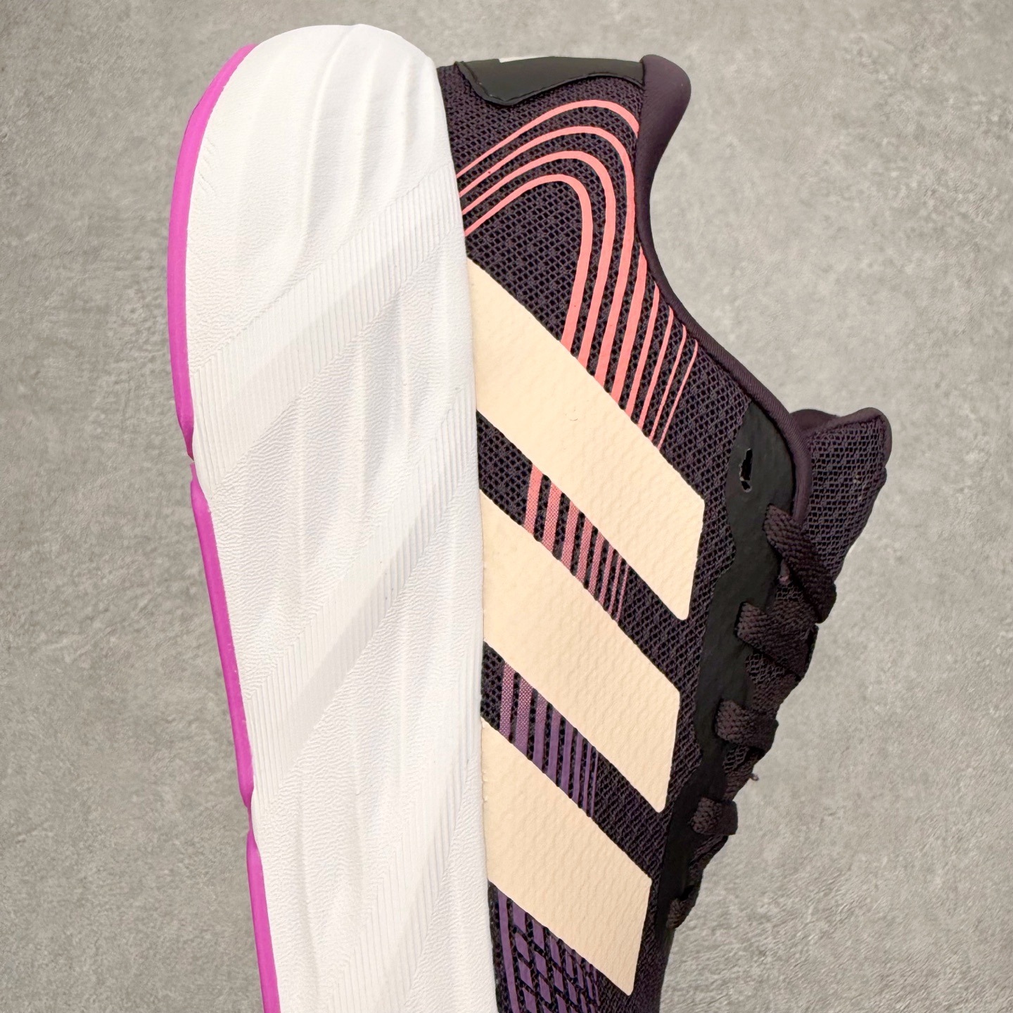 图片[6]-AD Adizero galaxy 8 舒适百搭回弹 低帮跑步鞋 男女同款 实拍调校N版已经零色差零失真 百分百还原实物色彩所见即所得 不存在货不对板色差等低级问题 选购参考实物拍摄 不混卖不参货 只用心做好货严格选品 承诺混一赔十 尺码：36 36.5 37.5 38 38.5 39 40 40.5 41 42 42.5 43 44 44.5 45-选品中心