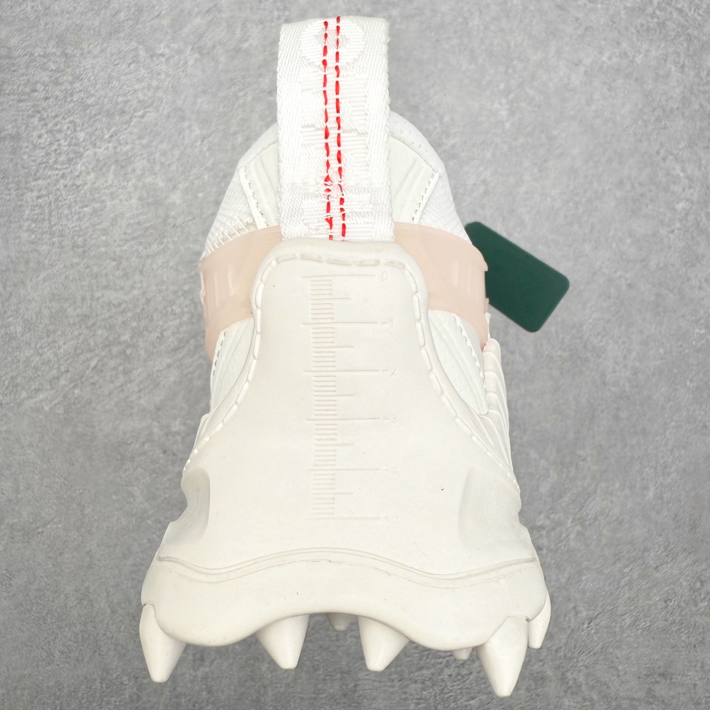 图片[8]-＃KX OFF-WHITE ODSY OW皮革缓震休闲运动鞋 春夏走秀款球鞋 所有配件均通过定做出产正品裁片 原版比例大箭头定制网眼布双拼牛皮进口机器针车 数控针距精准做工不输大牌里层为高密度透气网眼布/垫脚羊皮私模重工抓地橡胶底 后跟坡度最贴切原版鞋型脱模 厚底约4CM 原盒包装配 TPU大底 尺码：36 37 38 39 40 41 42 43 44 45 46 47-选品中心