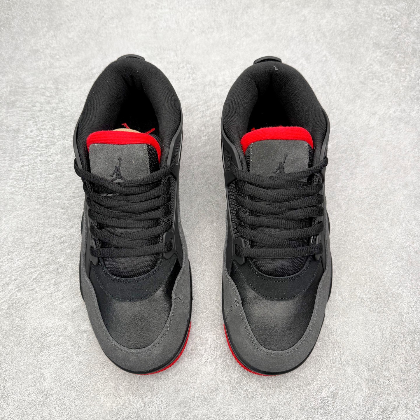 图片[2]-＃KZ纯原 Air Jordan AJ4 RM 重制版低帮复古篮球鞋 FQ7938-060 亲自操刀耗时半年巨作 全套原纸板楦头开发 确保原汁原味 完美呈现版型 一比一鞋头弧度高度鞋身弧度 原厂TPU 正确内里网布 菱角分明不变形无多余毛边 柔软性质感一致于原鞋 原厂织唛标 原厂飞人电绣工艺 尾指中部跳三针 独家绑鞋带手法 印刷中底布 四线拉帮 米色美纹纸贴合固定 进口港宝加持 后跟自然饱满 全鞋荧光划线卡点 追求极致完美 每一双都是工艺品 多重QC质检 超越公司货的品控标准 实实在在的免检产品 采用了低帮的设计 并保留了众多AJ4的经典元素 鞋身以皮革、麂皮材质拼接打造 AJ4经典的TPU材质延伸至后跟 增强鞋款稳定性 而鞋身侧面的网格设计则被取消 尾部的NIKE AIR标志也得到保留 并同时带有飞人logo 中底部分同样搭载了可视AIR气垫 鞋底采用米白色中底和外底呈现 为整个设计收尾 尺码：36 36.5 37.5 38 38.5 39 40 40.5 41 42 42.5 43 44 44.5 45 46 47.5 48.5-选品中心