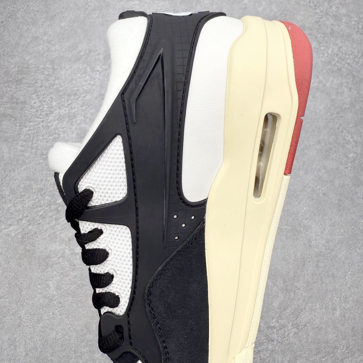 图片[7]-＃KZ纯原 Air Jordan AJ4 RM 重制版低帮复古篮球鞋 FQ7939-100 亲自操刀耗时半年巨作 全套原纸板楦头开发 确保原汁原味 完美呈现版型 一比一鞋头弧度高度鞋身弧度 原厂TPU 正确内里网布 菱角分明不变形无多余毛边 柔软性质感一致于原鞋 原厂织唛标 原厂飞人电绣工艺 尾指中部跳三针 独家绑鞋带手法 印刷中底布 四线拉帮 米色美纹纸贴合固定 进口港宝加持 后跟自然饱满 全鞋荧光划线卡点 追求极致完美 每一双都是工艺品 多重QC质检 超越公司货的品控标准 实实在在的免检产品 采用了低帮的设计 并保留了众多AJ4的经典元素 鞋身以皮革、麂皮材质拼接打造 AJ4经典的TPU材质延伸至后跟 增强鞋款稳定性 而鞋身侧面的网格设计则被取消 尾部的NIKE AIR标志也得到保留 并同时带有飞人logo 中底部分同样搭载了可视AIR气垫 鞋底采用米白色中底和外底呈现 为整个设计收尾 尺码：36 36.5 37.5 38 38.5 39 40 40.5 41 42 42.5 43 44 44.5 45 46 47.5 48.5-选品中心