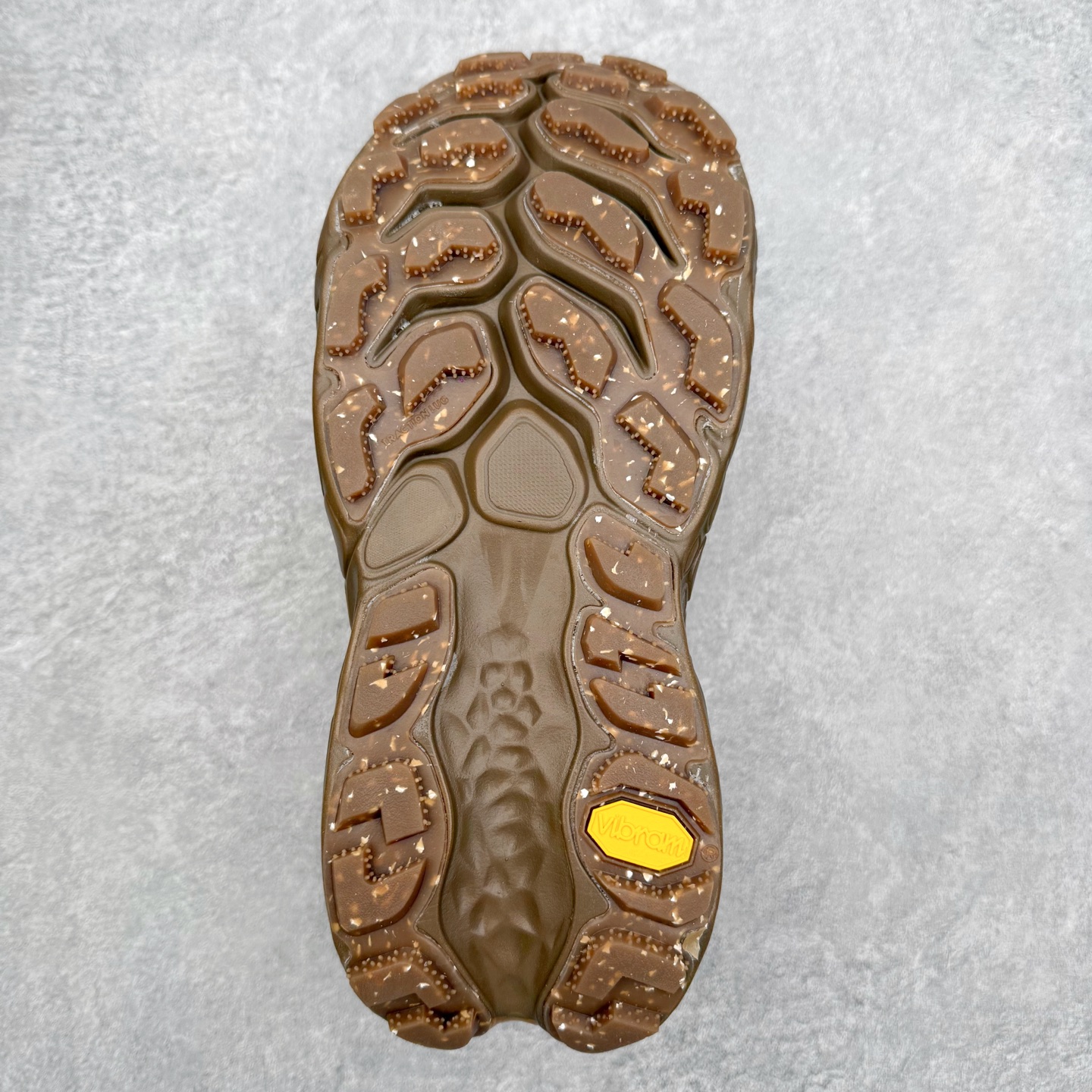 图片[9]-New Balance Fresh Foam X Trail More v3 新百伦NB莫尔V3系列低帮轻量化厚底户外越野休闲运动慢跑鞋 MTMORNGR 无论是越野训练跑还是享受自然美景 New Balance Fresh Foam X Trail More v3 都能确保双脚凉爽舒适 获得缓震支撑 这款越野跑鞋採用透气的合成/网眼鞋面 加上双层 Fresh Foam X 中底实现绝佳舒适著感 搭载鞋头防护科技与 All Terrain 系列最厚鞋底 可防止碎石跑入鞋内 让你尽情探索不受限 尺码：36 37 37.5 38 38.5 39.5 40 40.5 41.5 42 42.5 43 44 44.5 45-选品中心