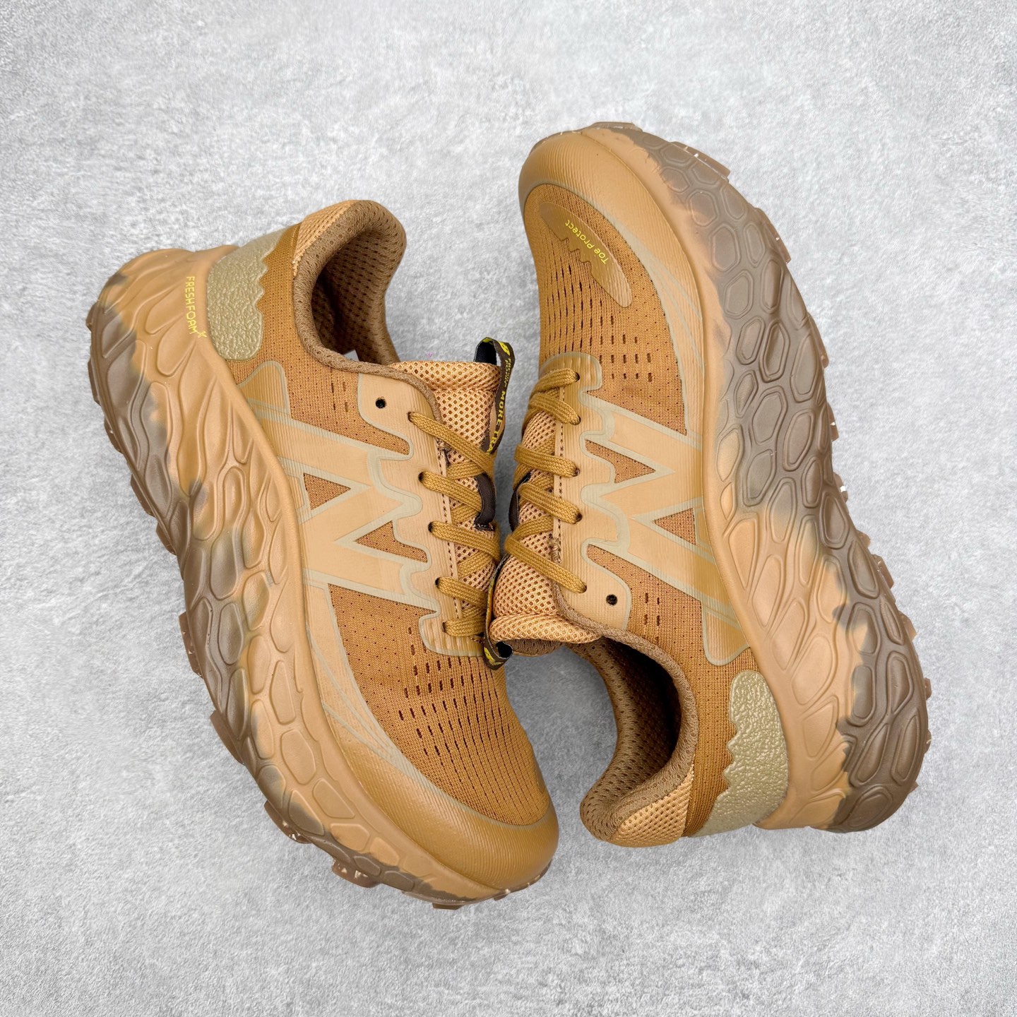 图片[3]-New Balance Fresh Foam X Trail More v3 新百伦NB莫尔V3系列低帮轻量化厚底户外越野休闲运动慢跑鞋 MTMORNGR 无论是越野训练跑还是享受自然美景 New Balance Fresh Foam X Trail More v3 都能确保双脚凉爽舒适 获得缓震支撑 这款越野跑鞋採用透气的合成/网眼鞋面 加上双层 Fresh Foam X 中底实现绝佳舒适著感 搭载鞋头防护科技与 All Terrain 系列最厚鞋底 可防止碎石跑入鞋内 让你尽情探索不受限 尺码：36 37 37.5 38 38.5 39.5 40 40.5 41.5 42 42.5 43 44 44.5 45-选品中心