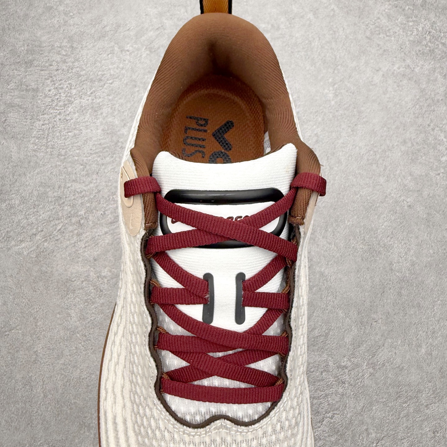 图片[5]-NK Vomero Plus 时尚舒适 网布防滑耐磨 低帮跑步鞋 实拍调校N版已经零色差零失真 百分百还原实物色彩所见即所得 不存在货不对板色差等低级问题 选购参考实物拍摄 不混卖不参货 只用心做好货严格选品 承诺混一赔十 尺码：36 36.5 37.5 38 38.5 39 40 40.5 41 42 42.5 43 44 44.5 45-选品中心