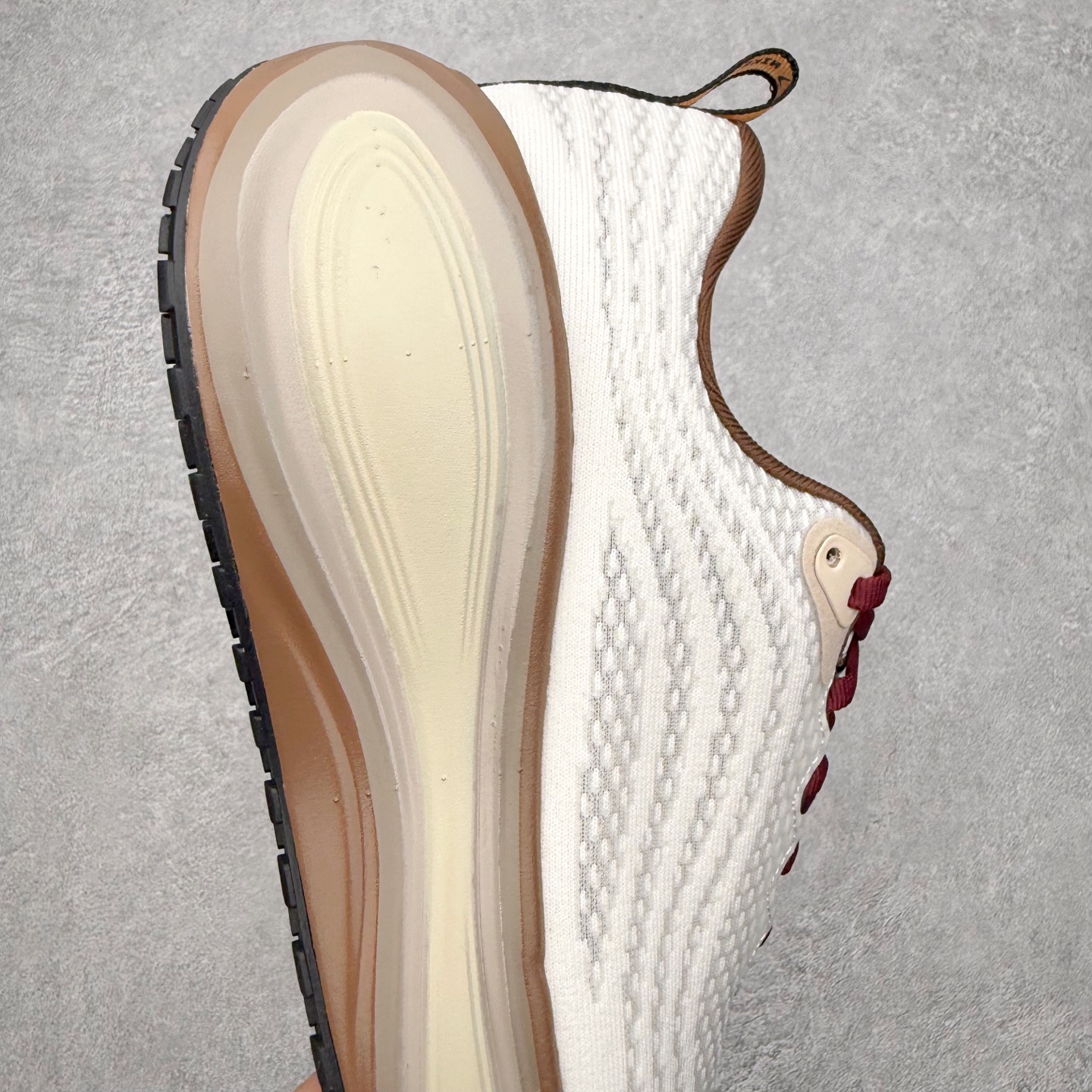 图片[6]-NK Vomero Plus 时尚舒适 网布防滑耐磨 低帮跑步鞋 实拍调校N版已经零色差零失真 百分百还原实物色彩所见即所得 不存在货不对板色差等低级问题 选购参考实物拍摄 不混卖不参货 只用心做好货严格选品 承诺混一赔十 尺码：36 36.5 37.5 38 38.5 39 40 40.5 41 42 42.5 43 44 44.5 45-选品中心