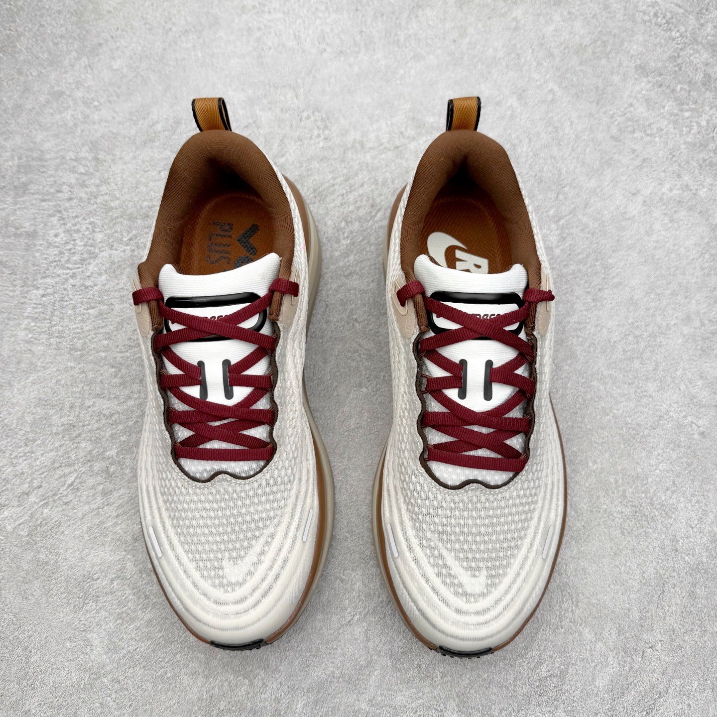 图片[2]-NK Vomero Plus 时尚舒适 网布防滑耐磨 低帮跑步鞋 实拍调校N版已经零色差零失真 百分百还原实物色彩所见即所得 不存在货不对板色差等低级问题 选购参考实物拍摄 不混卖不参货 只用心做好货严格选品 承诺混一赔十 尺码：36 36.5 37.5 38 38.5 39 40 40.5 41 42 42.5 43 44 44.5 45-选品中心