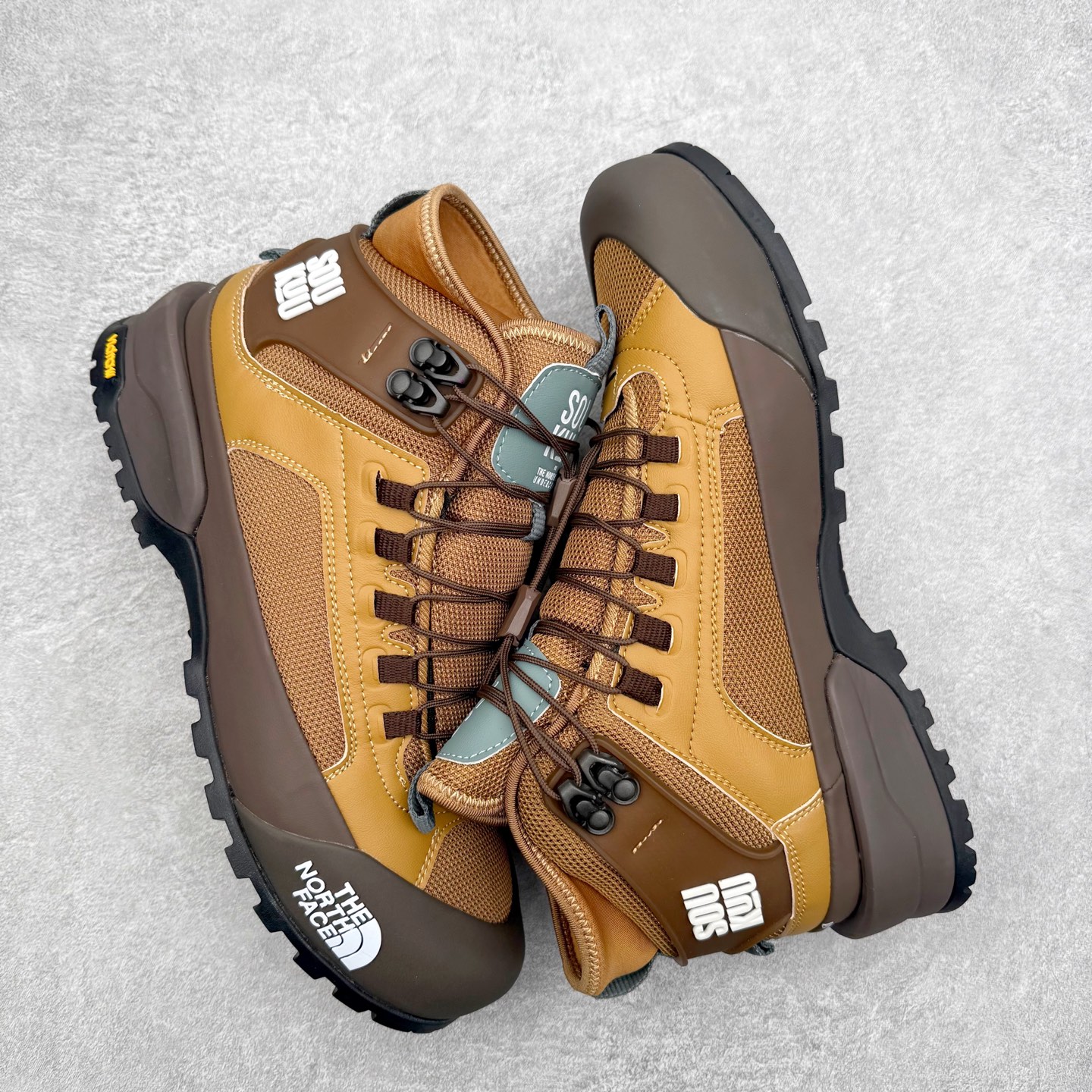 图片[3]-北面THE NORTH FACE GLENCLYFFE Soukuu Tnf 舒适耐用 防滑耐磨 高帮 户外功能鞋 专业户外登山品牌（北面）The North Face自1966年创立，由两位热爱登山徒步的年轻登山者于美西旧金山开创，不断透过研发与创新，并且将最先进的技术结合在服装与鞋款设计，生产多种外型帅气且专业能力非常强的户外运动装备而备受欢迎。尺码：36-45-选品中心