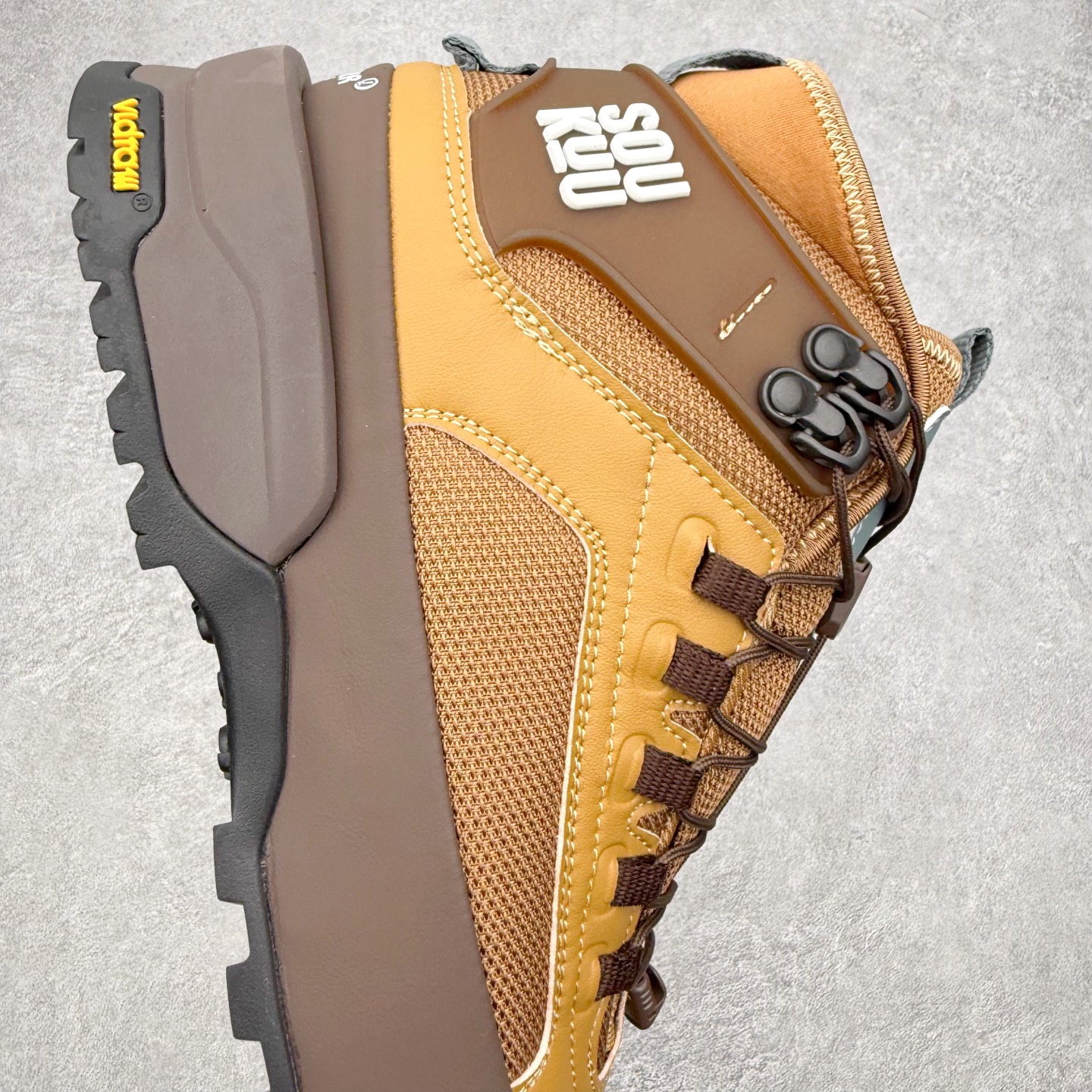 图片[6]-北面THE NORTH FACE GLENCLYFFE Soukuu Tnf 舒适耐用 防滑耐磨 高帮 户外功能鞋 专业户外登山品牌（北面）The North Face自1966年创立，由两位热爱登山徒步的年轻登山者于美西旧金山开创，不断透过研发与创新，并且将最先进的技术结合在服装与鞋款设计，生产多种外型帅气且专业能力非常强的户外运动装备而备受欢迎。尺码：36-45-选品中心