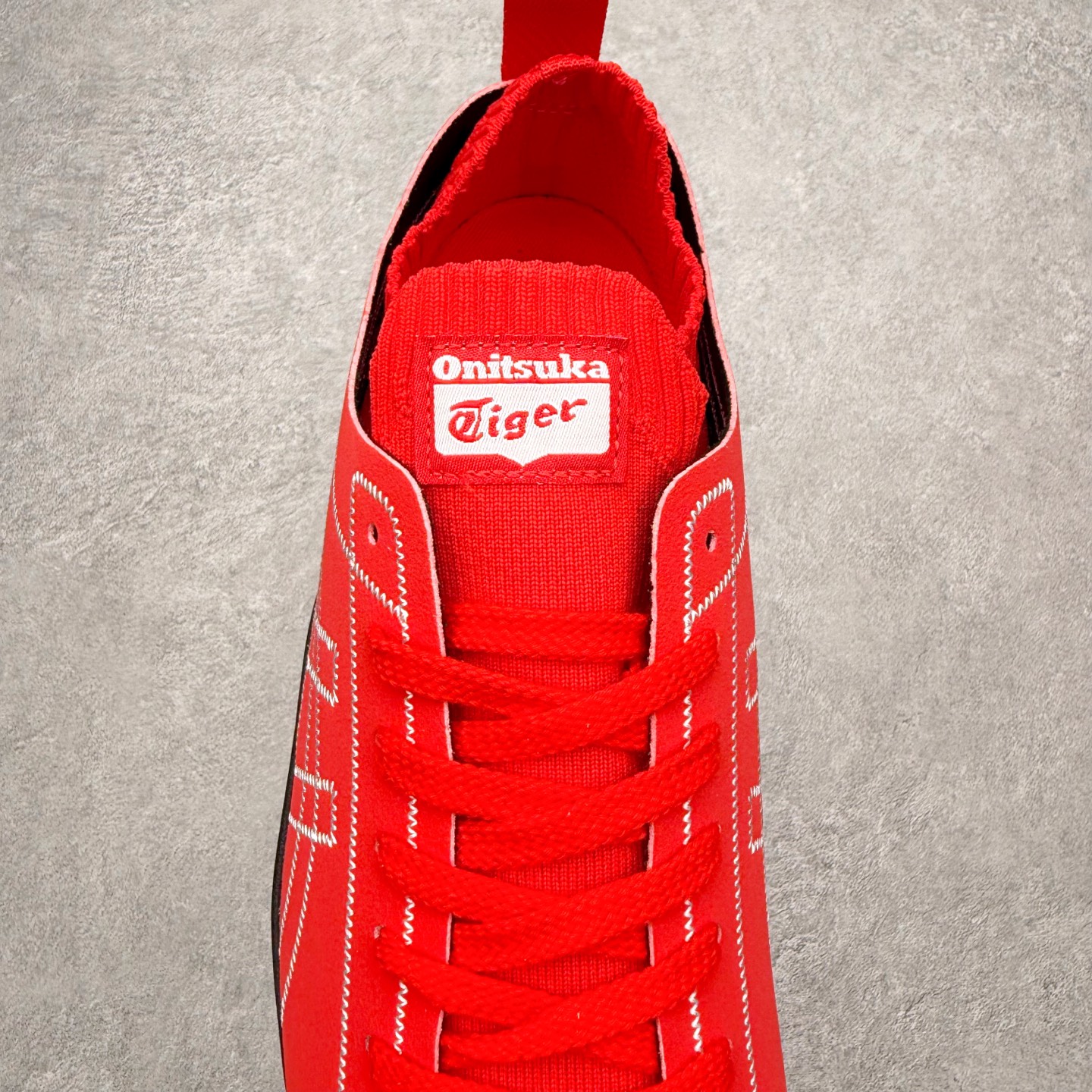 图片[5]-Onitsuka Tiger 鬼塚虎 Sclaw 轻便舒适防滑耐磨透气支撑吸汗低帮生活休闲鞋 低帮设计简洁利落 流畅的线条勾勒出随性的风格 鞋口织物收口 经典鞋袜一体 明线设计标志性logo 采用织物和柔软皮革拼接 时尚质感满满 防磨耐磨大底 上脚轻便舒适 尺码：36 37 37.5 38 39 39.5 40 40.5 41.5 42 42.5 43.5 44 45-选品中心