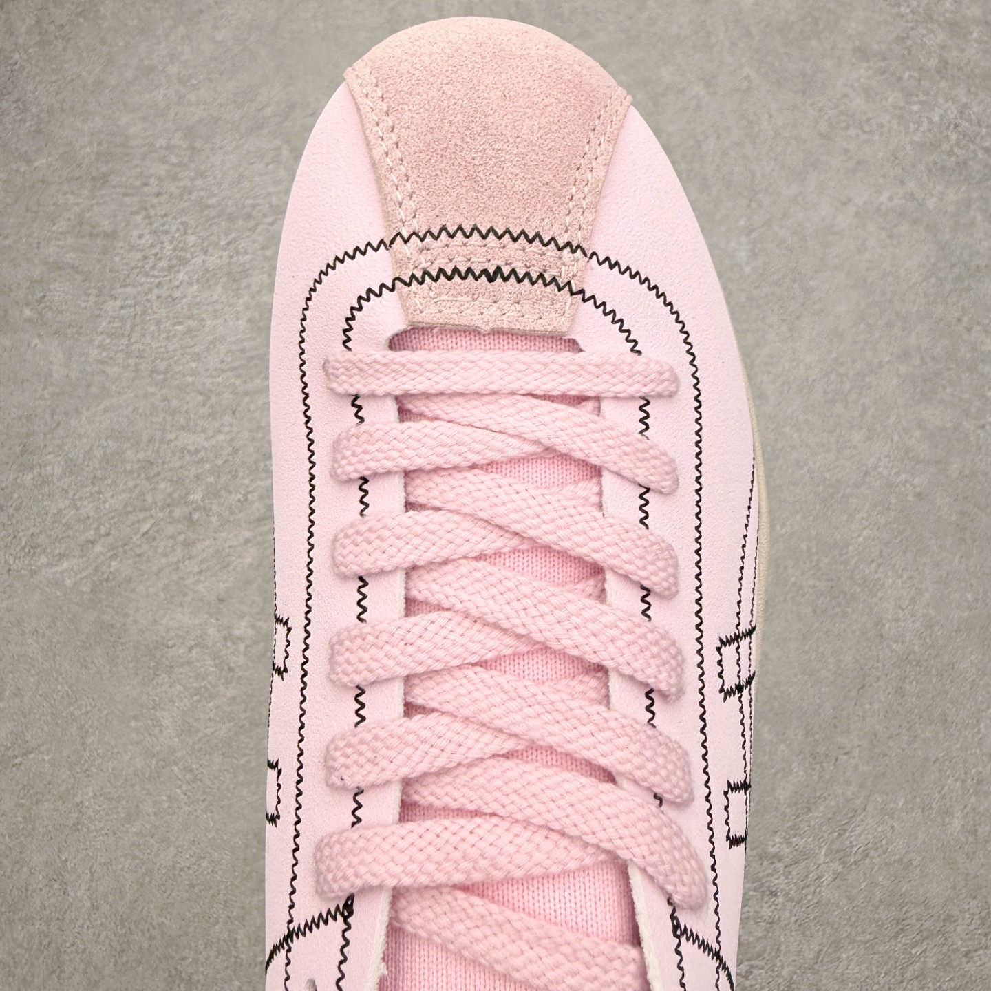 图片[4]-Onitsuka Tiger 鬼塚虎 Sclaw 轻便舒适防滑耐磨透气支撑吸汗低帮生活休闲鞋 低帮设计简洁利落 流畅的线条勾勒出随性的风格 鞋口织物收口 经典鞋袜一体 明线设计标志性logo 采用织物和柔软皮革拼接 时尚质感满满 防磨耐磨大底 上脚轻便舒适 尺码：36 37 37.5 38 39 39.5 40 40.5 41.5 42 42.5 43.5 44 45-选品中心