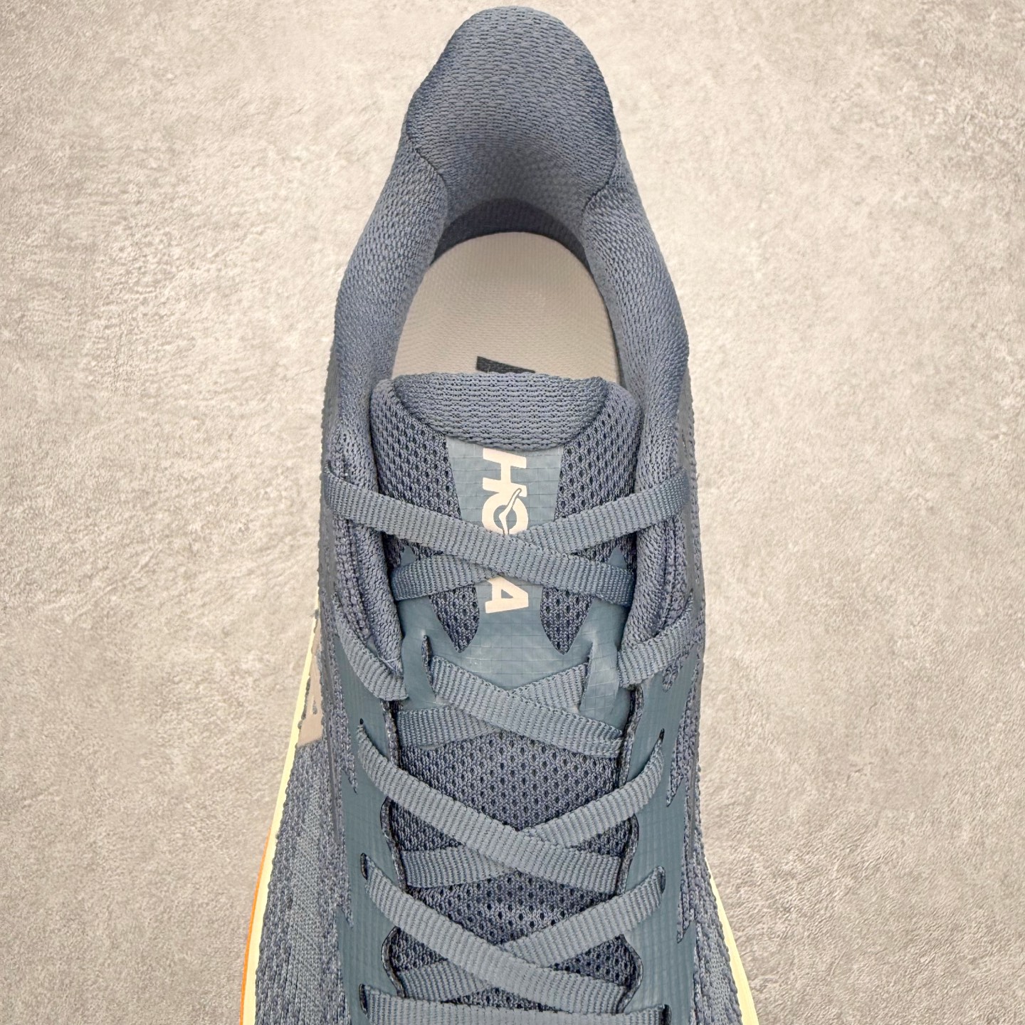 图片[5]-HOKA ONE ONE Challenger ATR 8 挑战者八代轻便耐磨防滑跑步鞋 新一代Challenger泡棉中底减重10% 增加3mm强化缓震、打造Q弹脚感 后跟采用延伸设计 加强跟腱保护、便于穿脱 搭配环保工程网布增加透气、短靴细节防止碎石进入 重新设计的大底以轮胎刻纹为灵感 以更密集的全大底水波刻纹 搭配加大面积的高耐磨橡胶与4mm大刻纹设计 增加整体抓地力与稳定性 尺码：36 36.5 37.5 38 38.5 39 40 40.5 41 42 42.5 43 44 44.5 45-选品中心