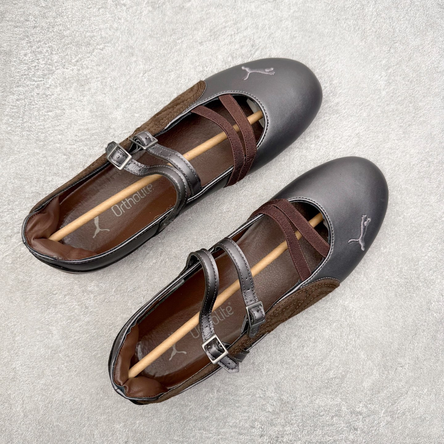 图片[3]-＃DT PUMA Speedcat Ballerina 彪马柔软舒适防滑耐磨低帮生活休闲鞋芭蕾舞鞋单鞋玛丽珍鞋 这次，PUMA决定再对Speedcat来一次创新，以芭蕾舞鞋为灵感，将芭蕾舞鞋的灵动与轻盈感与赛车鞋融为一体，带来极具个性的全新鞋款Speedcat Ballerina。Speedcat Ballerina由Speedcat去除鞋舌、鞋带以及部分鞋侧位打造而成，鞋带部分被改为如同芭蕾鞋般的交叉弹性带，PUMA的标志依旧设计于鞋侧旁，整个鞋款外观变得更加优雅。Speedcat Ballerina 还汲取了赛车鞋的抓地设计，配备经典橡胶大底。尺码：36 37 37.5 38 38.5 39 40 40.5 41-选品中心