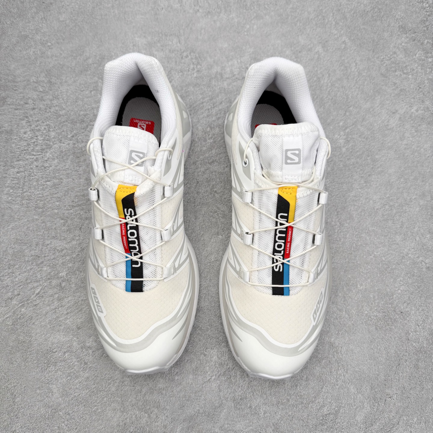 图片[2]-Salomon XT-6 萨洛蒙复古潮流户外机能登山跑鞋 纯原外贸平台特供订单 耗时半年巨作 全套原纸板楦头开发 原厂特供网布配套加持 确保原汁原味 完美呈现版型 原档数据独家私模五层组合大底 男女鞋同步官方开发至46.5 原装Ortholite轻量化鞋垫 中底布带钢印编号 原厂TPU锁扣 进口港宝加持 后跟自然饱满 还原公司包裹性 鞋面以“锯齿”状的包裹系统呈现 在基色底之下加入了各种色点缀 将公司的最新技术和时尚前卫的造型融入耐用的长跑款式中 鞋面由 TPU 薄膜制成 并焊接在高耐磨网眼上 使其既时尚又坚固 由 ACS底盘支撑 可增强稳定性和支撑力 以及由橡胶凸耳 Contragrip外底覆盖的 EVA 缓冲中底 旨在应对崎岖的地形 鞋舌上的彩色Salomon 标签、Quicklace 系统以及鞋头、鞋舌和鞋跟上的附加品牌使细节更加完美 让穿着者可以轻松驾驭户外与通勤下的任何运动生活场景 无缝鞋身户外随意纵横 颜值与脚感兼备 出街通勤 绝对非常吸睛 你值得拥有 尺码：36 36.5 37.5 38 38.5 39 40 40.5 41 42 42.5 43 44 44.5 45 注意：偏小1码-选品中心