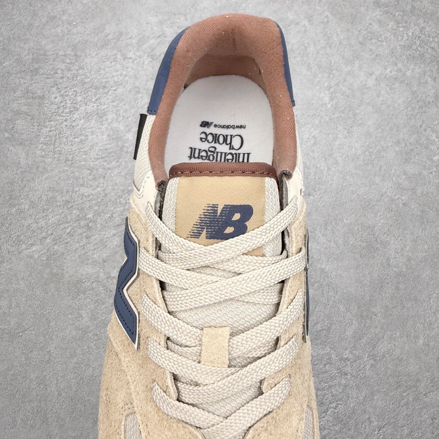 图片[5]-NB新百伦New Balance U574升级版系列低帮复古休闲运动慢跑鞋 新版NB574，妥妥美产既视感有木有。相较传统574，新版鞋跟及鞋面设计自带9系美产既视感！鞋面、内衬质感以及穿着体验更加！鞋型更流畅和饱满,鞋底增添了风格的多样化!底部升级橡胶颗粒大底,更防滑耐磨,上脚后感觉柔软且舒适。尺码：36 36.5 37.5 38 38.5 39.5 40 40.5 41.5 42 42.5 43 44 45-选品中心