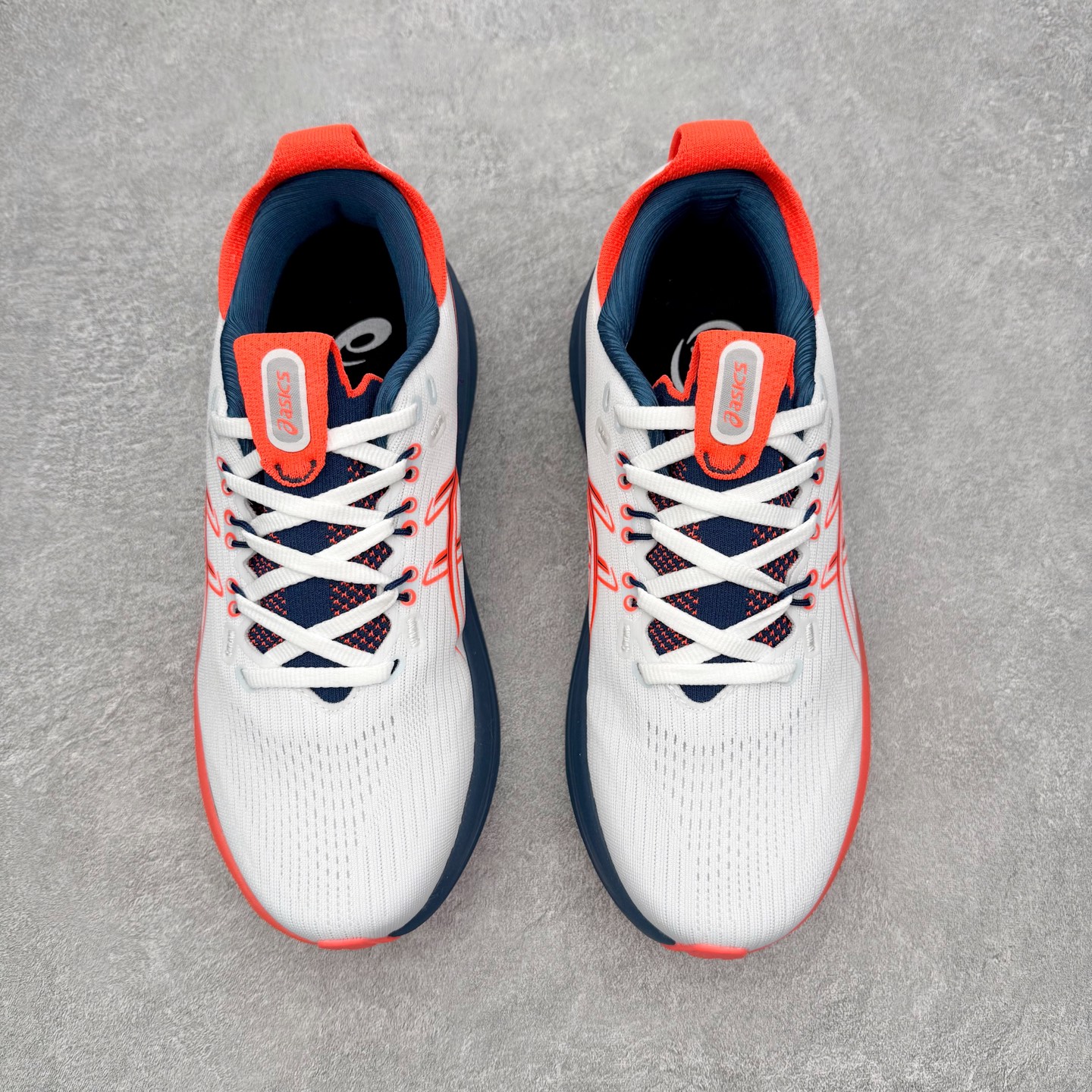 图片[2]-Asics GEL-Nimbus 28 亚瑟士缓震跑鞋 近年复古风潮的势头很旺 ASICS一直坚信保持身体的健康与活力是打造健康快乐的生活方式的最佳途径 ASICS为复古鞋型注入新设计 为玩家的街头穿搭提供了更多可能 GEL-NIMBUSTM9运动鞋最初是为中立和仰卧跑步者设计的长距离训练器 采用原始材料和关键细节重新设计 其Y2K时代的工业外观也被大胆的对比和色块所抵消 尺码：36 36.5 37.5 38 38.5 39 40 40.5 41.5 42 42.5 43.5 44 44.5 45-选品中心