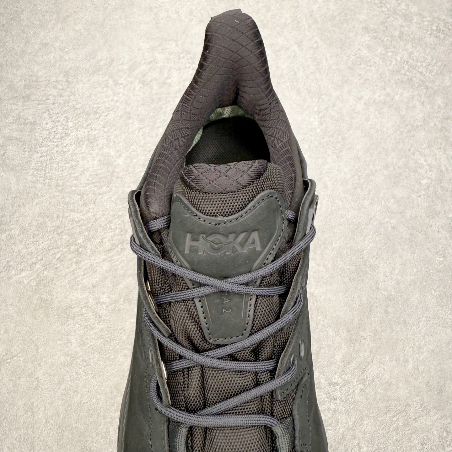 图片[5]-＃纯原福利 HOKA ONE ONE Kaha 2 GTX 耐磨減震低帮户外功能运动鞋 具有品着的重量与坐垫比 可提供顶级性能和顶级毛绒 这款低帮徒步旅行者采用带 SwallowTail™ 几何形状的HUBBLE® 鞋跟进行了更新 配备带牵引凸耳的 Vibram® Megagrip 以增加地面接触 这款开创性款式精心制作 采用GORE-TEX 鞋类面料和再生纺织品 尺码：40 40.5 41 42 42.5 43 44 44.5 45 46-选品中心