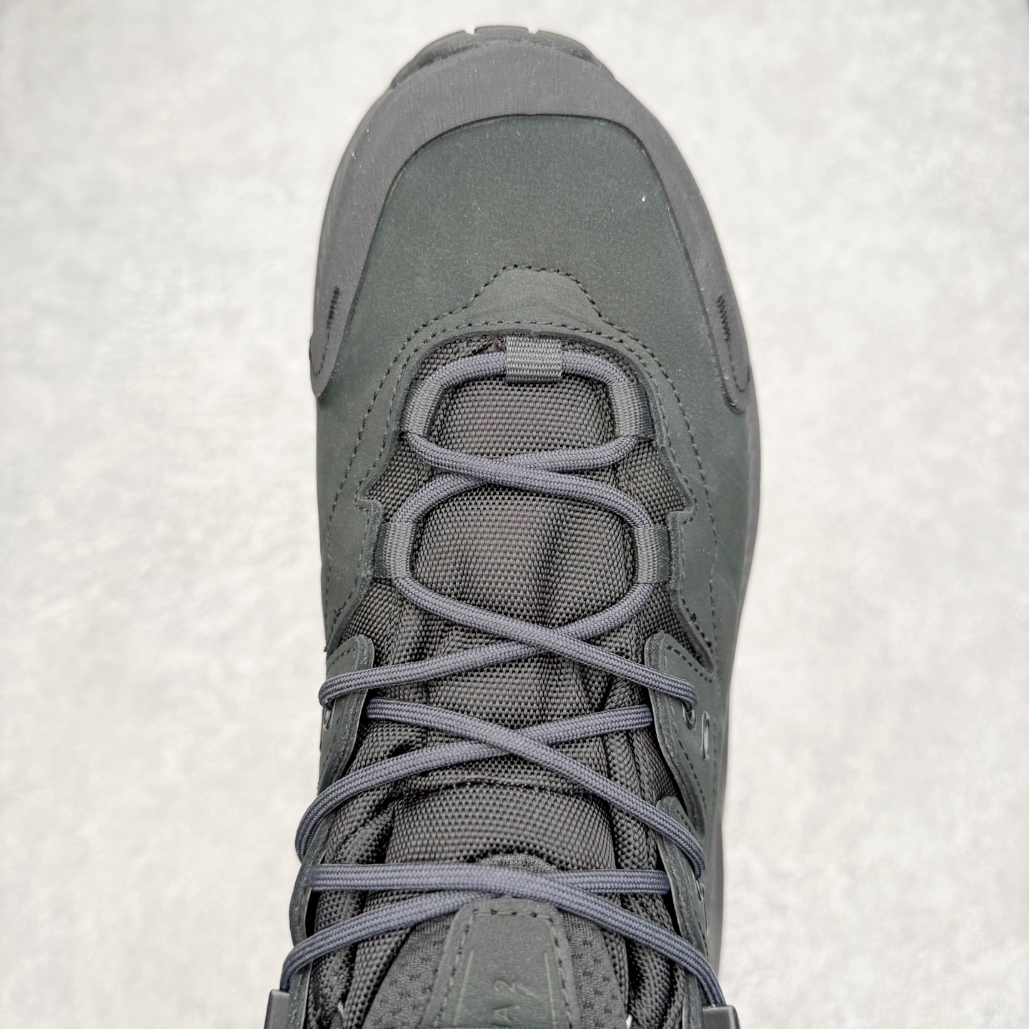 图片[4]-＃纯原福利 HOKA ONE ONE Kaha 2 GTX 耐磨減震高帮户外功能运动鞋 具有品着的重量与坐垫比 可提供顶级性能和顶级毛绒 这款低帮徒步旅行者采用带 SwallowTail™ 几何形状的HUBBLE® 鞋跟进行了更新 配备带牵引凸耳的 Vibram® Megagrip 以增加地面接触 这款开创性款式精心制作 采用GORE-TEX 鞋类面料和再生纺织品 尺码：40 40.5 41 42 42.5 43 44 44.5 45 46-选品中心