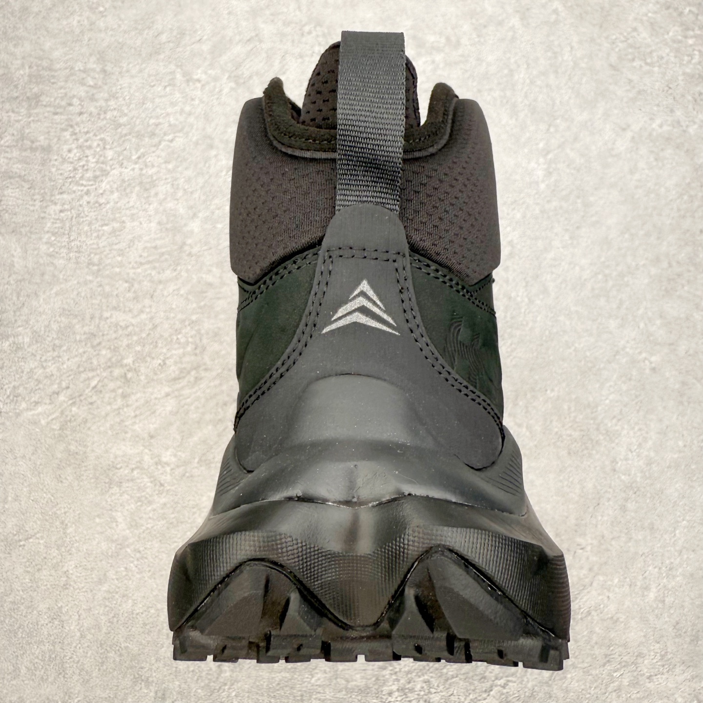 图片[8]-＃纯原福利 HOKA ONE ONE Kaha 2 GTX 耐磨減震高帮户外功能运动鞋 具有品着的重量与坐垫比 可提供顶级性能和顶级毛绒 这款低帮徒步旅行者采用带 SwallowTail™ 几何形状的HUBBLE® 鞋跟进行了更新 配备带牵引凸耳的 Vibram® Megagrip 以增加地面接触 这款开创性款式精心制作 采用GORE-TEX 鞋类面料和再生纺织品 尺码：40 40.5 41 42 42.5 43 44 44.5 45 46-选品中心