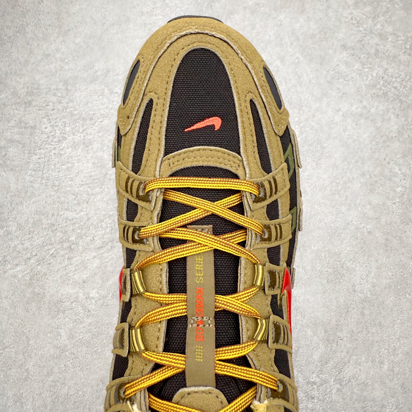 图片[4]-NK P-6000 系列低帮复古老爹风休闲运动舒适慢跑鞋 IH9064-300 融合 Pegasus 过往运动鞋设计 助力 21 世纪早期跑步运动跃升时尚新高度 采用透气网眼布、运动风格线条和耐穿覆面 兼具吸睛外观和舒适感受 中底泡绵以田径赛道为灵感 打造厚实设计 缔造出众缓震性能 尺码：36 36.5 37.5 38 38.5 39 40 40.5 41 42 42.5 43 44 44.5 45-选品中心