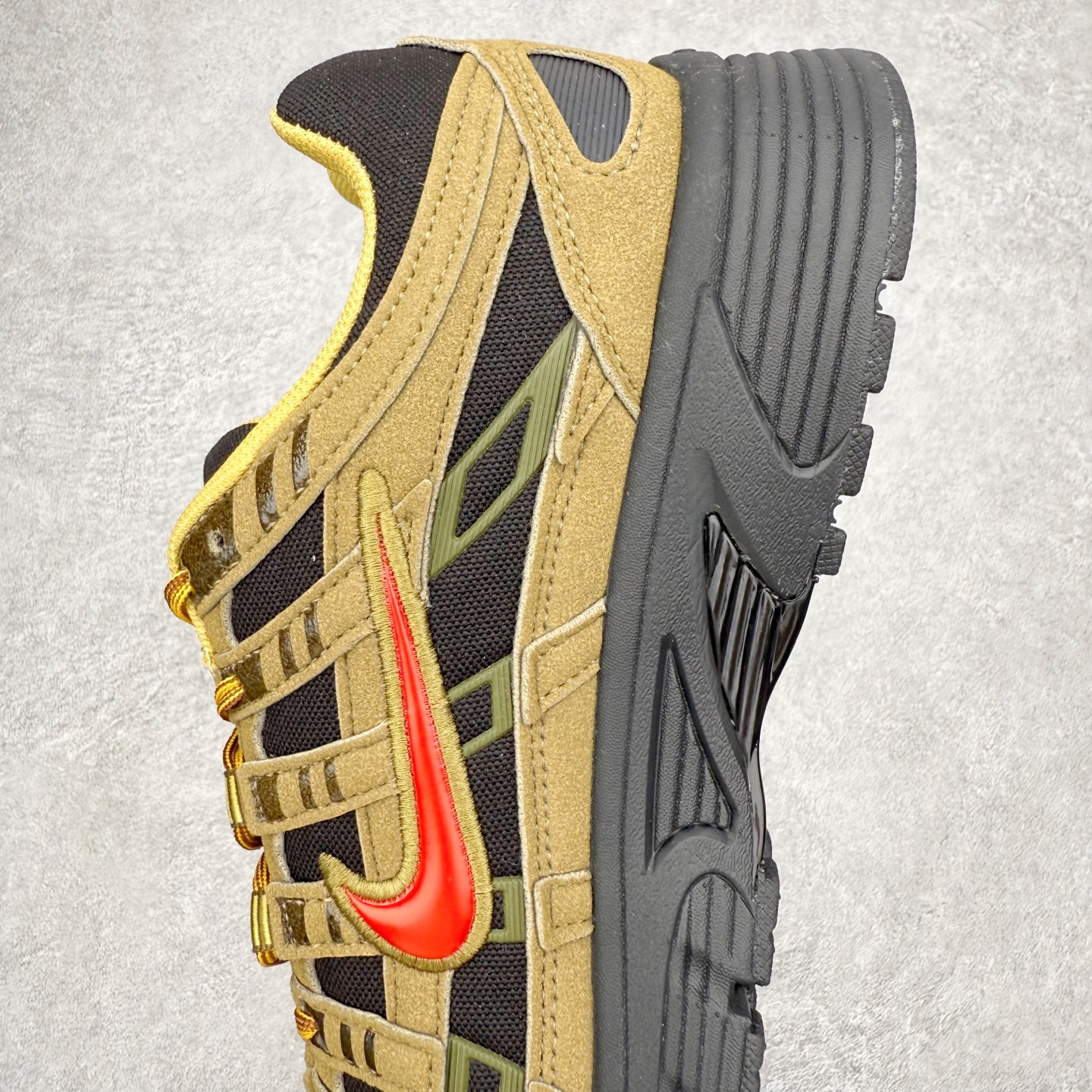 图片[7]-NK P-6000 系列低帮复古老爹风休闲运动舒适慢跑鞋 IH9064-300 融合 Pegasus 过往运动鞋设计 助力 21 世纪早期跑步运动跃升时尚新高度 采用透气网眼布、运动风格线条和耐穿覆面 兼具吸睛外观和舒适感受 中底泡绵以田径赛道为灵感 打造厚实设计 缔造出众缓震性能 尺码：36 36.5 37.5 38 38.5 39 40 40.5 41 42 42.5 43 44 44.5 45-选品中心