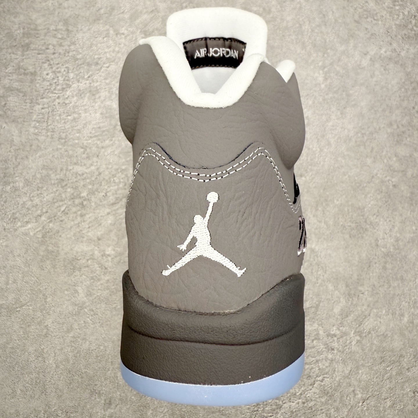 图片[8]-＃外贸版 Air Jordan AJ5 OG 狼灰 DD0587-002 原纸板楦头开发 进口头层皮料 完美鞋型匹配公司货 正确鞋舌立体高频 最新原厂底模 大底卡色咬花完美 鞋柜必备鞋款 终端现货供应 尺码：40 40.5 41 42 42.5 43 44 44.5 45 46 47.5-选品中心