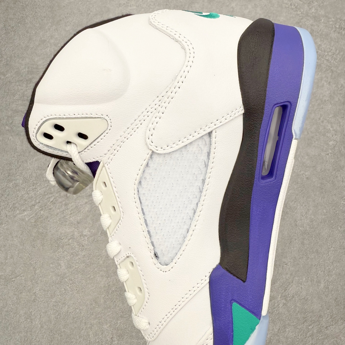 图片[7]-＃外贸版 Air Jordan AJ5 Retro 白紫 HQ7979-100 原纸板楦头开发 进口头层皮料 完美鞋型匹配公司货 正确鞋舌立体高频 最新原厂底模 大底卡色咬花完美 鞋柜必备鞋款 终端现货供应 尺码：40 40.5 41 42 42.5 43 44 44.5 45 46 47.5-选品中心