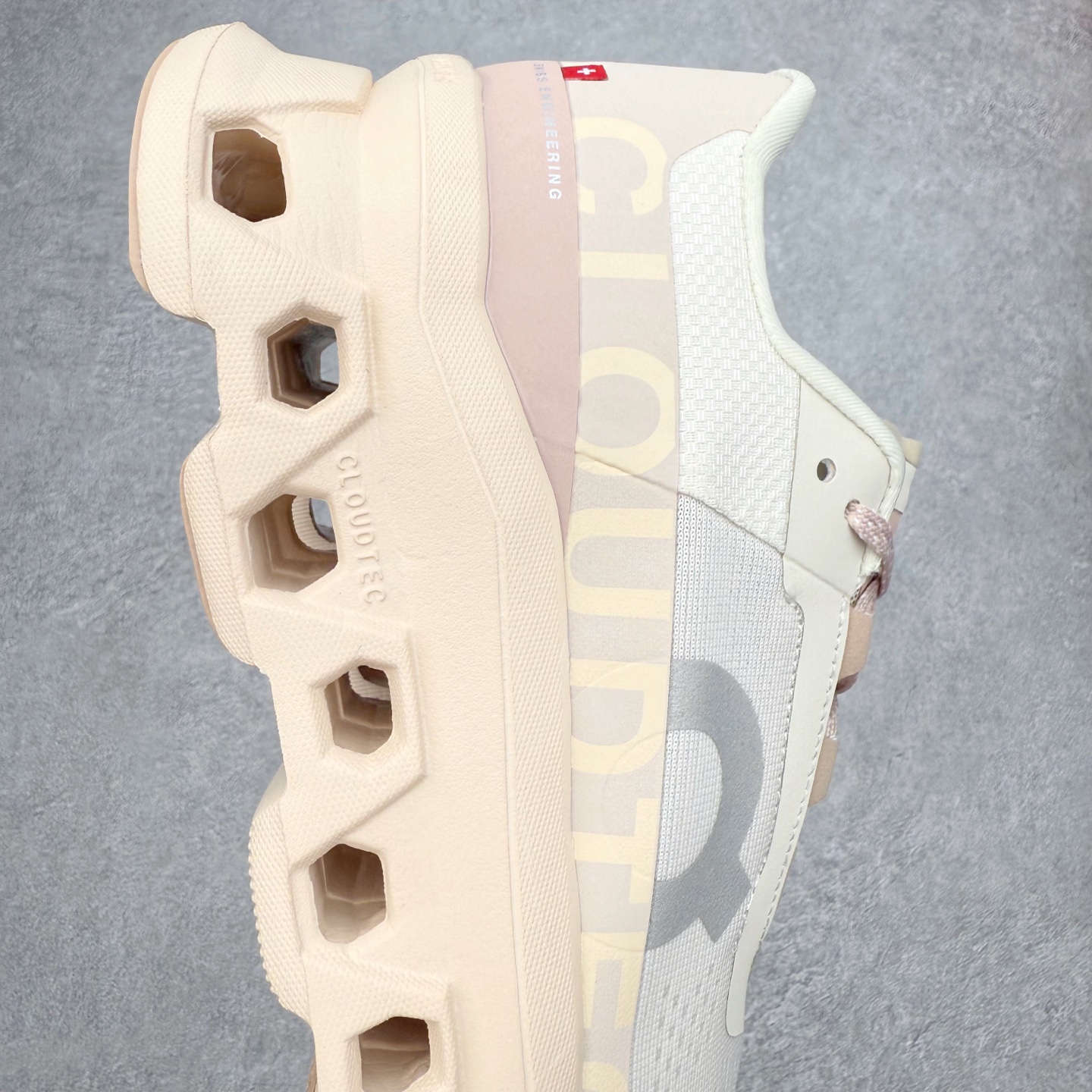 图片[6]-On昂跑 Cloudmonster 舒适 织物防滑透气回弹 低帮 休闲长跑城市通勤跑步鞋 此运动品牌 开创于2010年 缓震着陆、强效回弹、轻柔质感的设计构思始终是ON研制关键 与此同时基于“为全球提供革新性的跑步感受”信念 陆续推出了多款跑鞋及其以专业运动人体跑步工程学为设计关键的功能性跑步服饰设备 让跑者不费力气地畅快畅跑 尺码：36 36.5 37.5 38 38.5 39 40 40.5 41 42 42.5 43 44 44.5 45-选品中心