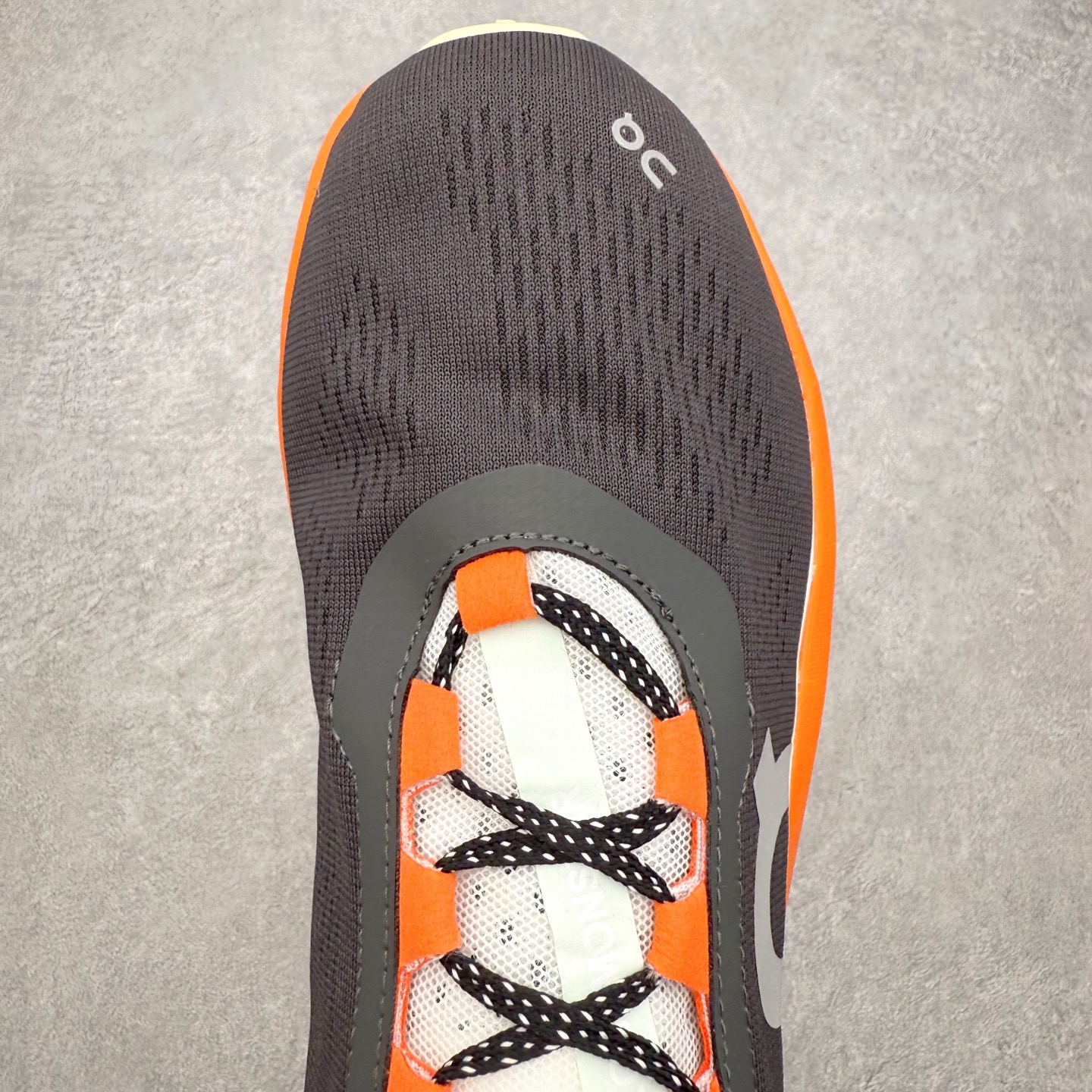 图片[4]-On昂跑 Cloudmonster 舒适 织物防滑透气回弹 低帮 休闲长跑城市通勤跑步鞋 此运动品牌 开创于2010年 缓震着陆、强效回弹、轻柔质感的设计构思始终是ON研制关键 与此同时基于“为全球提供革新性的跑步感受”信念 陆续推出了多款跑鞋及其以专业运动人体跑步工程学为设计关键的功能性跑步服饰设备 让跑者不费力气地畅快畅跑 尺码：36 36.5 37.5 38 38.5 39 40 40.5 41 42 42.5 43 44 44.5 45-选品中心