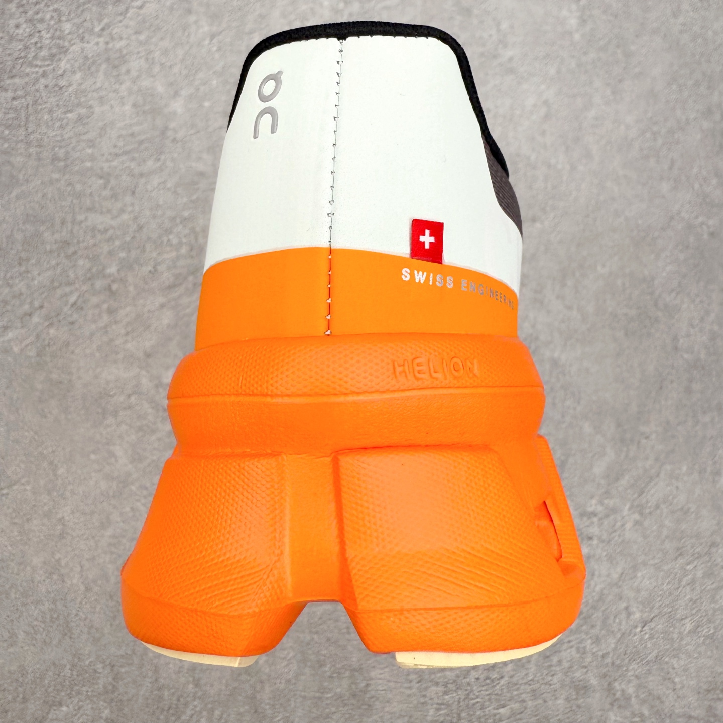 图片[8]-On昂跑 Cloudmonster 舒适 织物防滑透气回弹 低帮 休闲长跑城市通勤跑步鞋 此运动品牌 开创于2010年 缓震着陆、强效回弹、轻柔质感的设计构思始终是ON研制关键 与此同时基于“为全球提供革新性的跑步感受”信念 陆续推出了多款跑鞋及其以专业运动人体跑步工程学为设计关键的功能性跑步服饰设备 让跑者不费力气地畅快畅跑 尺码：36 36.5 37.5 38 38.5 39 40 40.5 41 42 42.5 43 44 44.5 45-选品中心