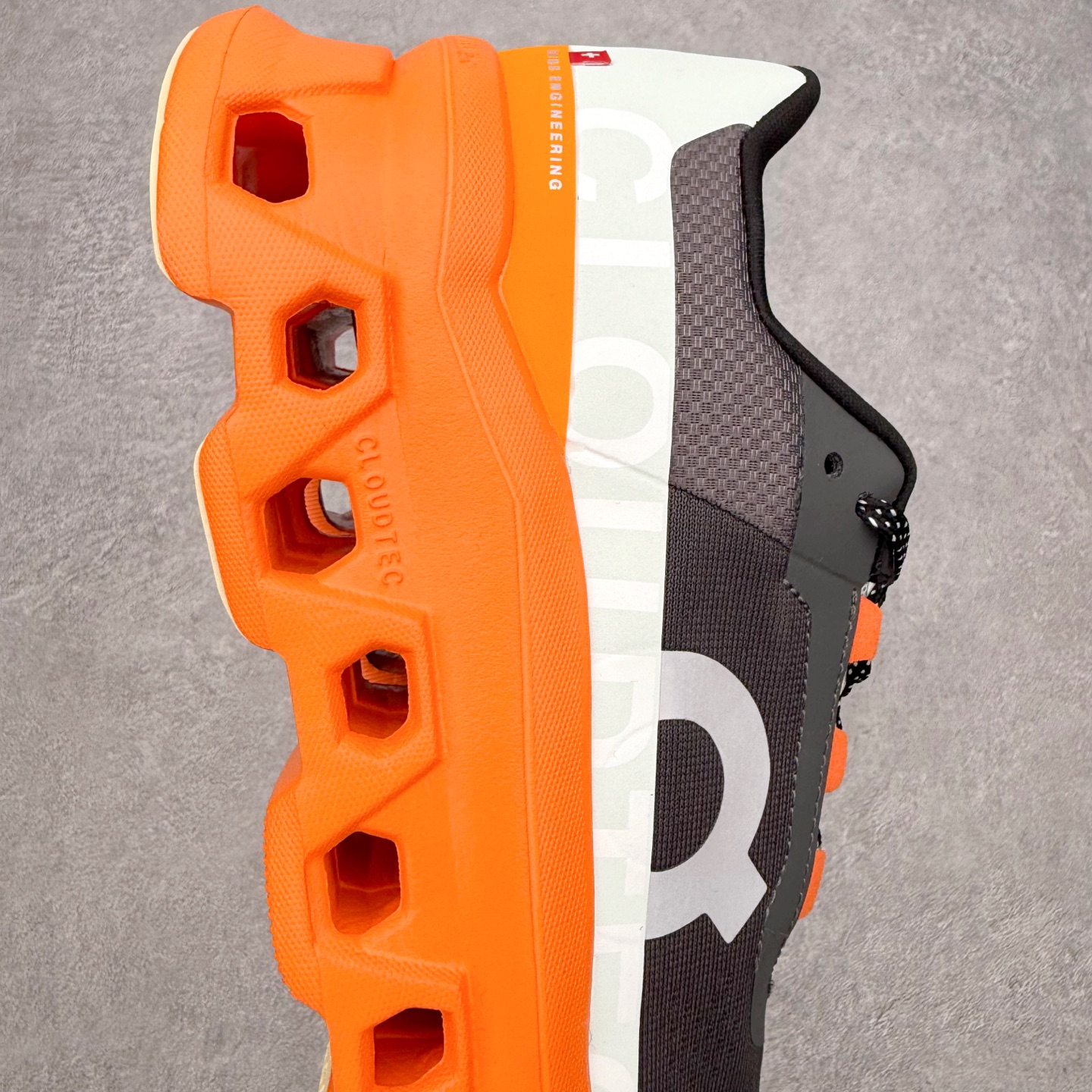 图片[6]-On昂跑 Cloudmonster 舒适 织物防滑透气回弹 低帮 休闲长跑城市通勤跑步鞋 此运动品牌 开创于2010年 缓震着陆、强效回弹、轻柔质感的设计构思始终是ON研制关键 与此同时基于“为全球提供革新性的跑步感受”信念 陆续推出了多款跑鞋及其以专业运动人体跑步工程学为设计关键的功能性跑步服饰设备 让跑者不费力气地畅快畅跑 尺码：36 36.5 37.5 38 38.5 39 40 40.5 41 42 42.5 43 44 44.5 45-选品中心