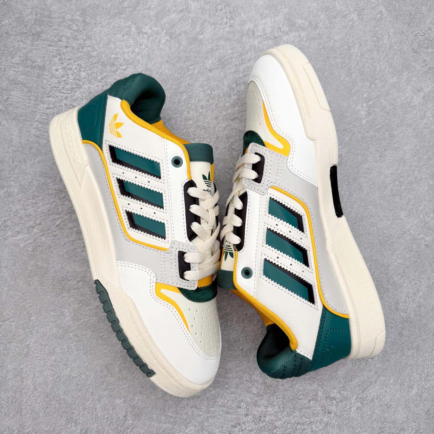 图片[3]-AD Originals 2020 DROP STEP XL三叶草新款 低帮校园休闲运动板鞋 IG1907 汇聚80和90年代篮球鞋设计含纹理感皮革和绒面革混合鞋面 缀撞色细节 造型复古 搭配加衬及踝鞋领和乙烯乙酸乙烯酯(EVA)插片 脚感舒适 让复古篮球风伴你出 尺码：36 36²/₃ 37¹/₃ 38 38²/₃ 39¹/₃ 40 40²/₃ 41¹/₃ 42 42²/₃ 43¹/₃ 44 44²/₃ 45¹/₃-选品中心