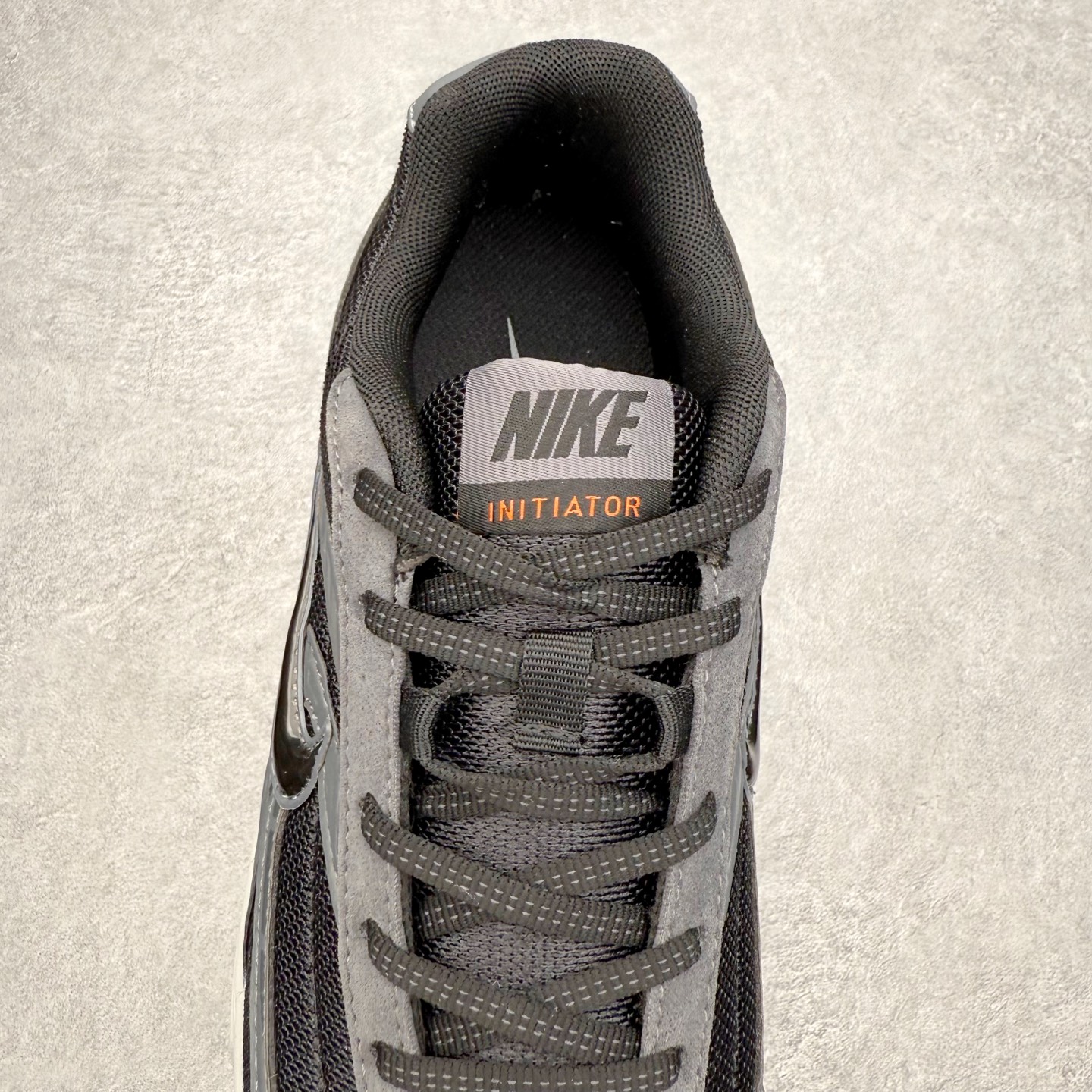 图片[5]-NK Initiator 创始者系列复古老爹鞋运动舒适复古网布合成革减震防滑耐磨低帮休闲跑步鞋 Ins爆火全新韩系古着风 回味经典 采用透气网眼鞋面和支撑覆盖层 自然运动设计的Phlyon中底用于缓冲 BRS 1000碳橡胶外底具有轻质柔韧性 牵引力和耐用性 尺码：36 36.5 37.5 38 38.5 39 40 40.5 41 42 42.5 43 44 45-选品中心