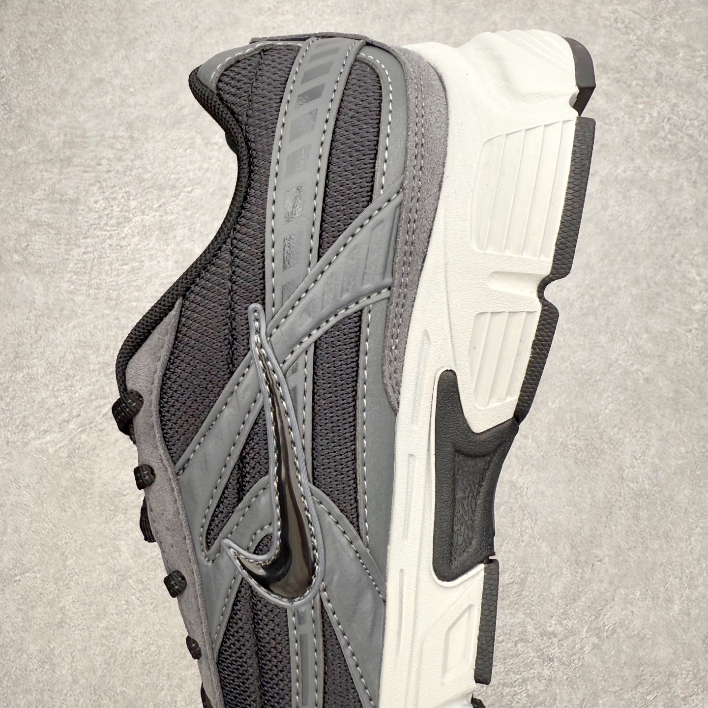 图片[7]-NK Initiator 创始者系列复古老爹鞋运动舒适复古网布合成革减震防滑耐磨低帮休闲跑步鞋 Ins爆火全新韩系古着风 回味经典 采用透气网眼鞋面和支撑覆盖层 自然运动设计的Phlyon中底用于缓冲 BRS 1000碳橡胶外底具有轻质柔韧性 牵引力和耐用性 尺码：36 36.5 37.5 38 38.5 39 40 40.5 41 42 42.5 43 44 45-选品中心