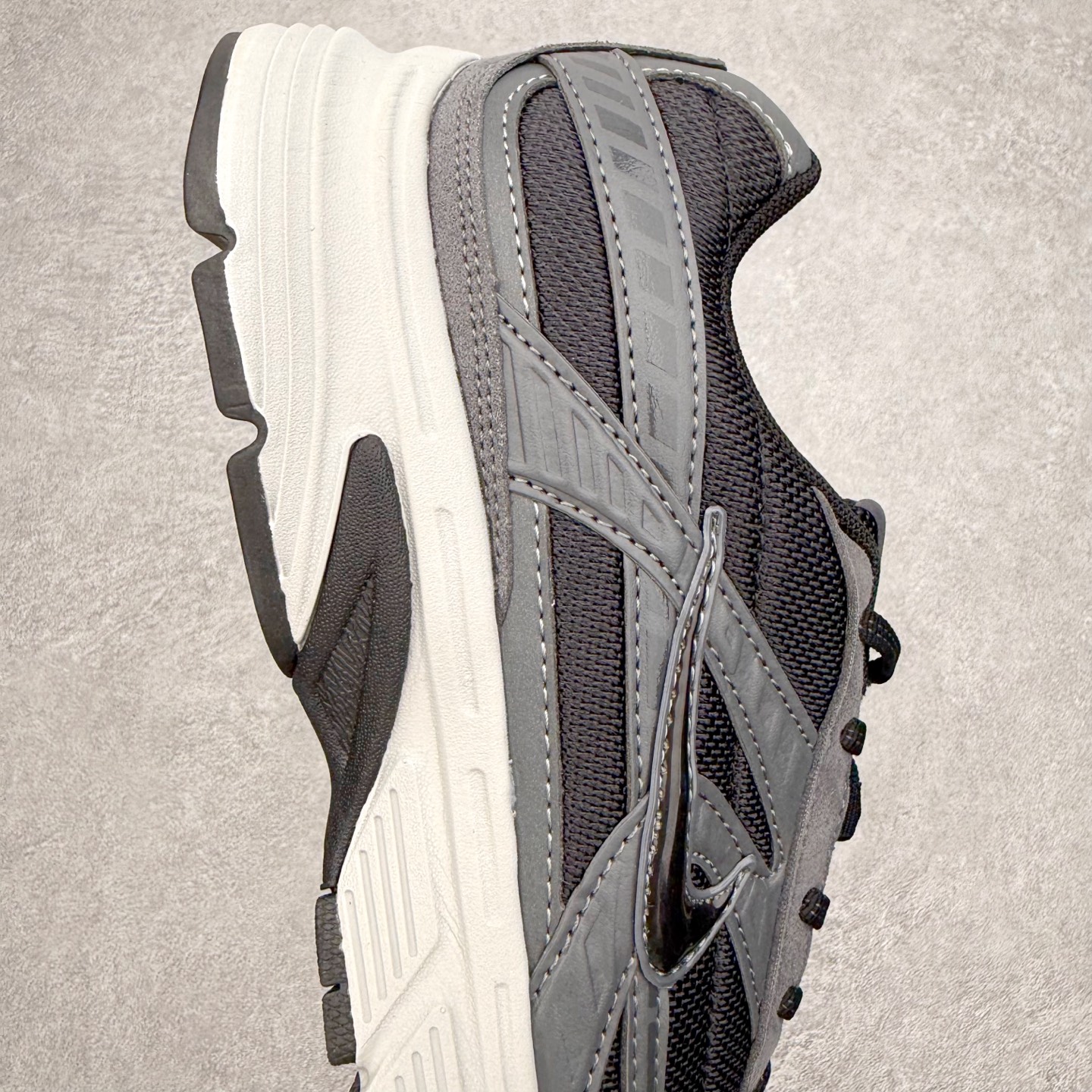 图片[6]-NK Initiator 创始者系列复古老爹鞋运动舒适复古网布合成革减震防滑耐磨低帮休闲跑步鞋 Ins爆火全新韩系古着风 回味经典 采用透气网眼鞋面和支撑覆盖层 自然运动设计的Phlyon中底用于缓冲 BRS 1000碳橡胶外底具有轻质柔韧性 牵引力和耐用性 尺码：36 36.5 37.5 38 38.5 39 40 40.5 41 42 42.5 43 44 45-选品中心