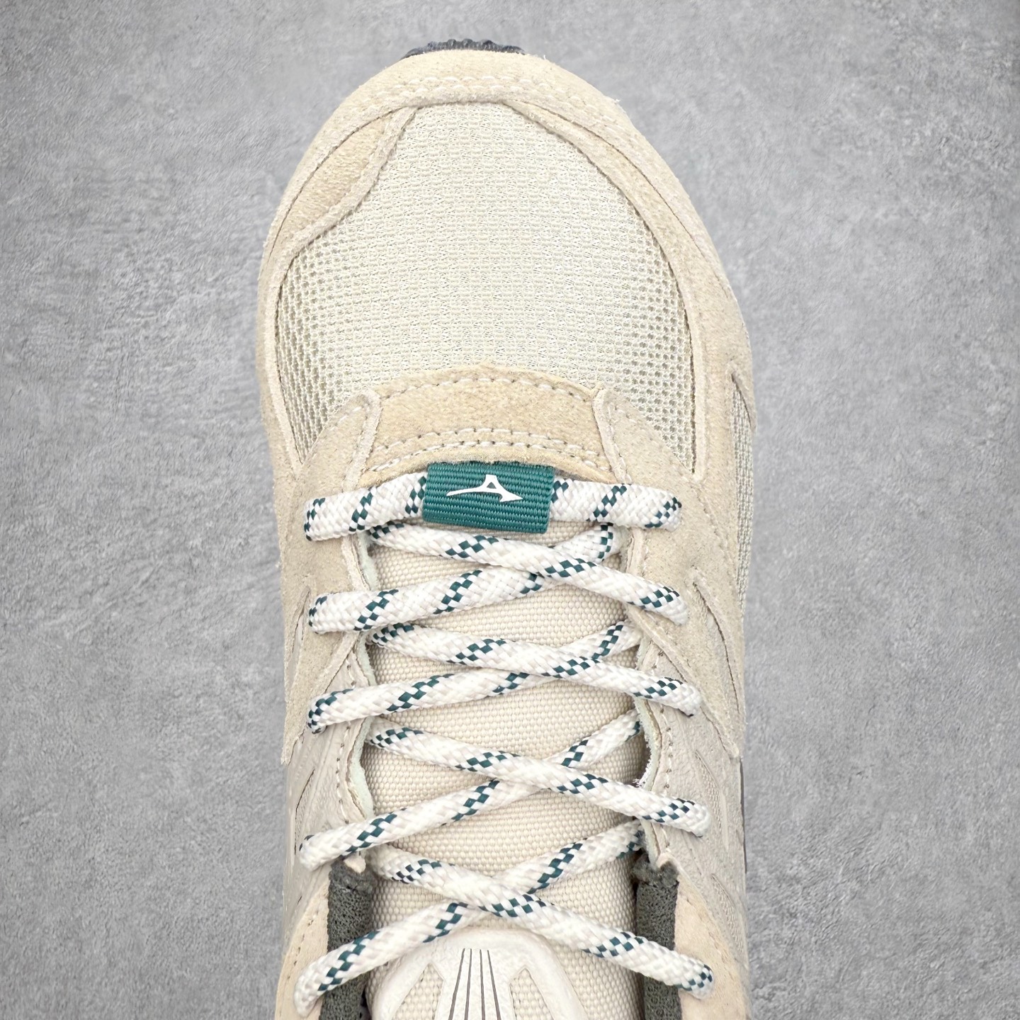 图片[4]-Mizuno Wave Prophecy LS 经典百搭跑步鞋 男女同款 美津浓（Mizuno）是日本美津浓株式会社于1906年创立的运动品牌，经过一个多世纪的不断努力现已成为世界著名的运动器具、服装和鞋类生产商。美津浓力求服务于各类运动项目，并竭力使运动生活更加愉快和振奋。产品种类齐全，覆盖几乎全部主要运动项目，达到30万多个品类。尺码：36 36.5 37.5 38 38.5 39 40 40.5 41 42 42.5 43 44 44.5 45-选品中心