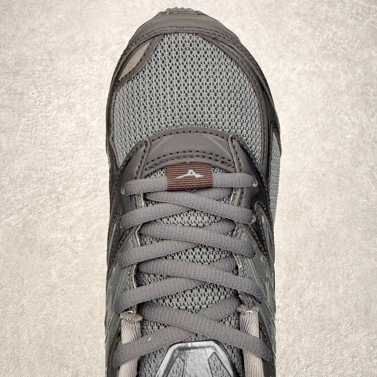 图片[4]-Mizuno Wave Prophecy LS 经典百搭跑步鞋 男女同款 美津浓（Mizuno）是日本美津浓株式会社于1906年创立的运动品牌，经过一个多世纪的不断努力现已成为世界著名的运动器具、服装和鞋类生产商。美津浓力求服务于各类运动项目，并竭力使运动生活更加愉快和振奋。产品种类齐全，覆盖几乎全部主要运动项目，达到30万多个品类。尺码：36 36.5 37.5 38 38.5 39 40 40.5 41 42 42.5 43 44 44.5 45-选品中心