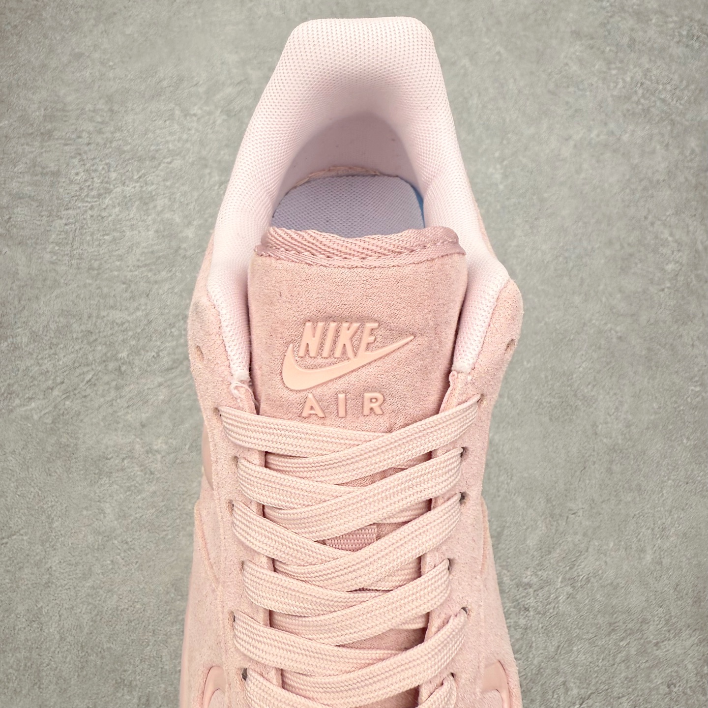 图片[5]-NK Air Force 1´07 Low 空军一号低帮百搭休闲运动板鞋 HV4406-601 柔软、弹性十足的缓震性能和出色的中底设计 横跨复古与现代的外型结合 造就出风靡全球 三十多年的Force 1 直到今天还深受青睐 实拍调校N版已经零色差零失真 百分百还原实物色彩所见即所得 不存在货不对板色差等低级问题 选购参考实物拍摄 不混卖不参货 只用心做好货严格选品 承诺混一赔十 尺码：36 36.5 37.5 38 38.5 39 40 40.5 41 42 42.5 43 44 44.5 45-选品中心