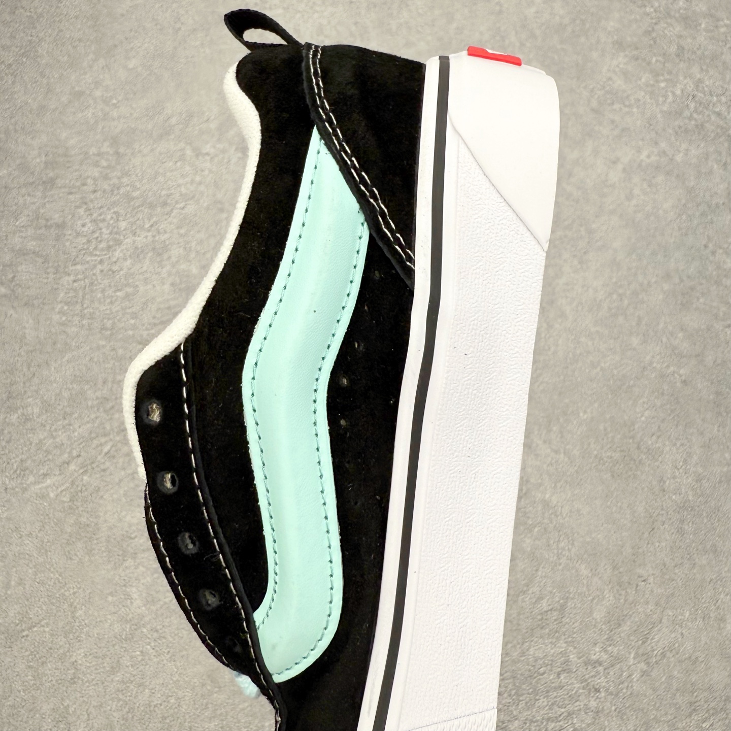 图片[7]-Vans Knu Skool 黑薄荷绿 官方新款 复古休闲胖胖面包鞋 肥胖版大LOGO原版全皮猪八面料 货号：VN0009QC6BT1 尺码：35 36 36.5 37 38 38.5 39 40 40.5 41 42 42.5 43 44-选品中心