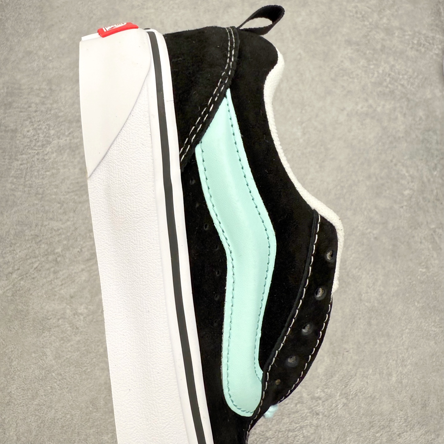 图片[6]-Vans Knu Skool 黑薄荷绿 官方新款 复古休闲胖胖面包鞋 肥胖版大LOGO原版全皮猪八面料 货号：VN0009QC6BT1 尺码：35 36 36.5 37 38 38.5 39 40 40.5 41 42 42.5 43 44-选品中心