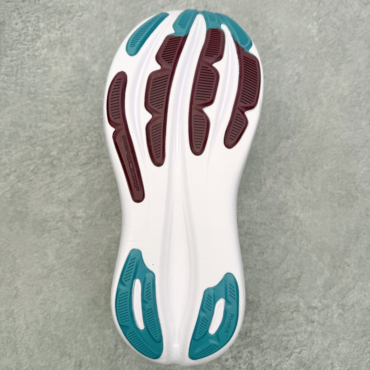 图片[9]-Asics GEL-Nimbus 28 亚瑟士缓震跑鞋 近年复古风潮的势头很旺 ASICS一直坚信保持身体的健康与活力是打造健康快乐的生活方式的最佳途径 ASICS为复古鞋型注入新设计 为玩家的街头穿搭提供了更多可能 GEL-NIMBUSTM9运动鞋最初是为中立和仰卧跑步者设计的长距离训练器 采用原始材料和关键细节重新设计 其Y2K时代的工业外观也被大胆的对比和色块所抵消 尺码：36 36.5 37.5 38 38.5 39 40 40.5 41.5 42 42.5 43.5 44 44.5 45-选品中心