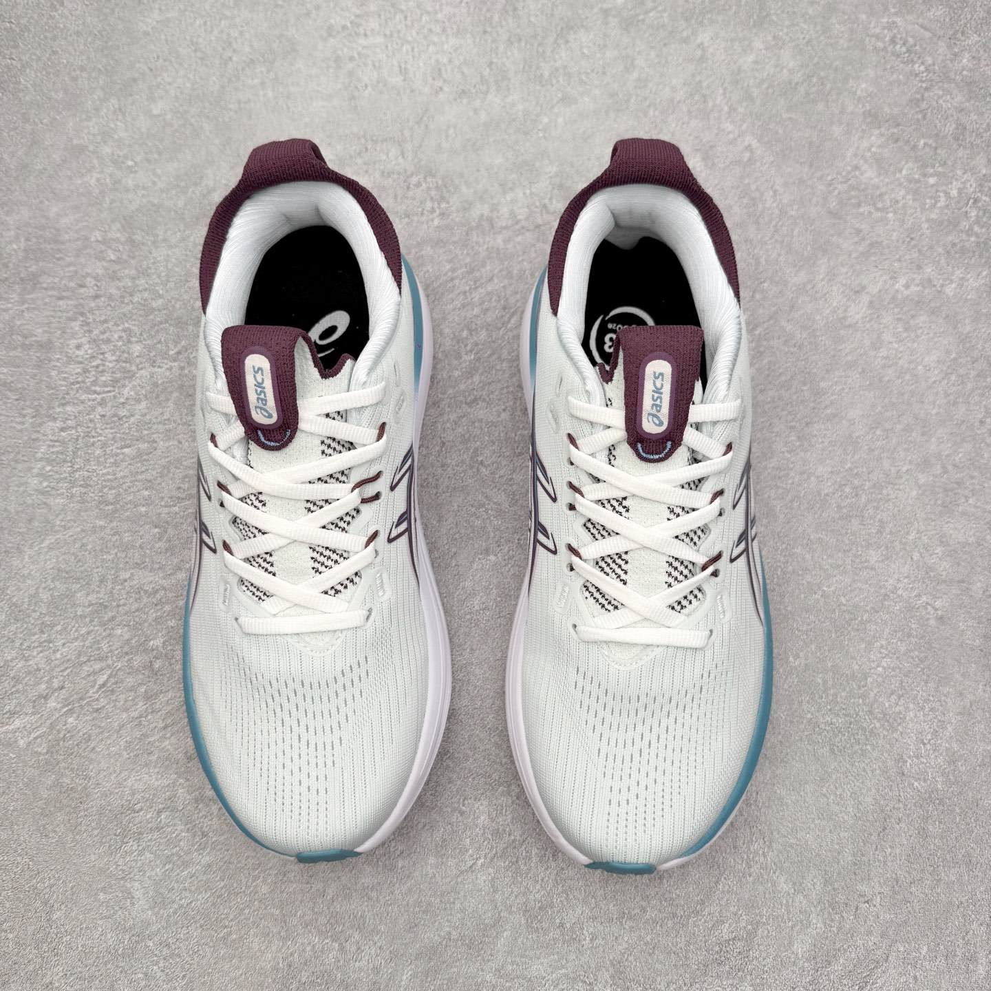 图片[2]-Asics GEL-Nimbus 28 亚瑟士缓震跑鞋 近年复古风潮的势头很旺 ASICS一直坚信保持身体的健康与活力是打造健康快乐的生活方式的最佳途径 ASICS为复古鞋型注入新设计 为玩家的街头穿搭提供了更多可能 GEL-NIMBUSTM9运动鞋最初是为中立和仰卧跑步者设计的长距离训练器 采用原始材料和关键细节重新设计 其Y2K时代的工业外观也被大胆的对比和色块所抵消 尺码：36 36.5 37.5 38 38.5 39 40 40.5 41.5 42 42.5 43.5 44 44.5 45-选品中心