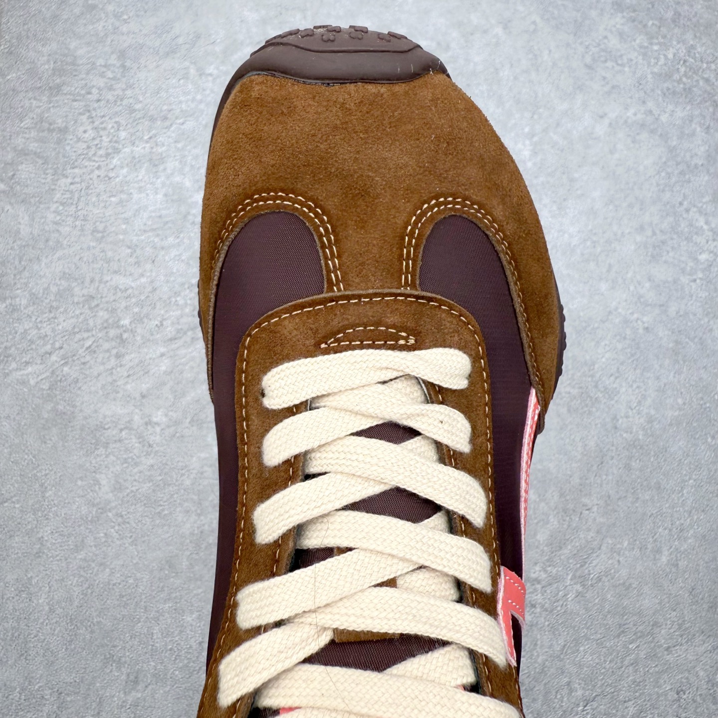 图片[4]-GG-CC赵露思2025新款厚底增高休闲运动老爹鞋系列 广东大厂出品 7CM厚底增高 星河粒子 银白粉色 银角大王 完美细节 25ss春季新款厚底增高 大长腿 时髦look轻松定格 不费力展现率性氛围 高档银盒 酷帅机能风不规则设计大底 拼色造型设计 轻便舒适百搭 GGCC银白配色好温柔 三层组合月牙底 柔软有弹性的月牙底和增加舒适度显腿长的7cm增高 长时间走路和站立都不累脚舒适度和少女感 厚底增高 不管怎么搭都好看~尺码：35 36 37 38 39 40-选品中心