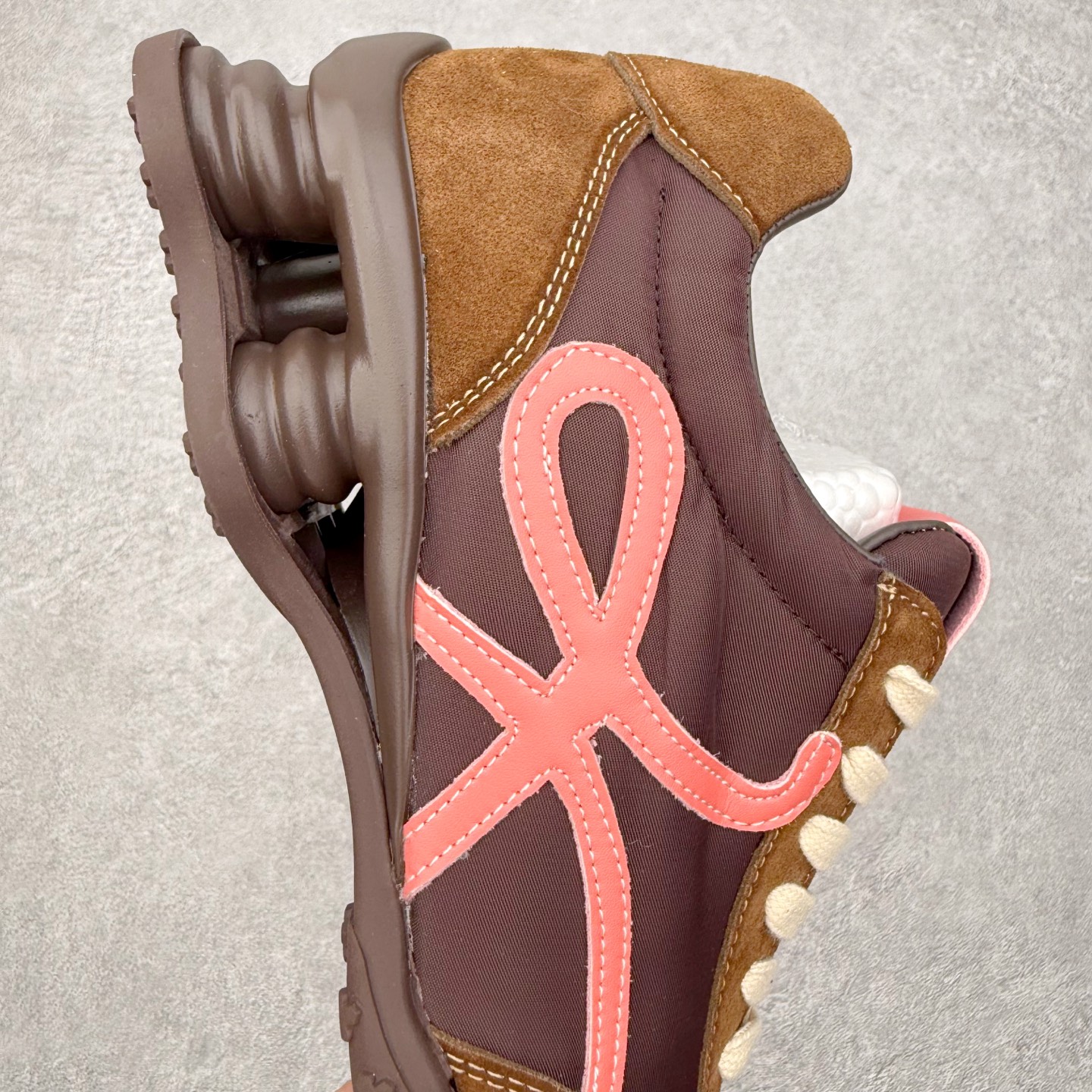 图片[6]-GG-CC赵露思2025新款厚底增高休闲运动老爹鞋系列 广东大厂出品 7CM厚底增高 星河粒子 银白粉色 银角大王 完美细节 25ss春季新款厚底增高 大长腿 时髦look轻松定格 不费力展现率性氛围 高档银盒 酷帅机能风不规则设计大底 拼色造型设计 轻便舒适百搭 GGCC银白配色好温柔 三层组合月牙底 柔软有弹性的月牙底和增加舒适度显腿长的7cm增高 长时间走路和站立都不累脚舒适度和少女感 厚底增高 不管怎么搭都好看~尺码：35 36 37 38 39 40-选品中心