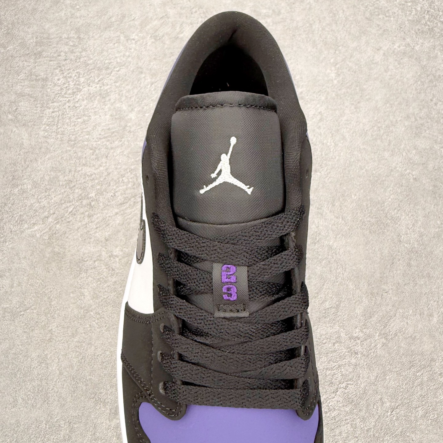 图片[5]-＃小DT Air Jordan AJ1 Low 低帮系列 全新流水线出品 超强性价比 DT版本平替选择 市场第二梯队 全部原鞋开发 原楦原纸板开发 全鞋电脑针车 原厂内置全掌气垫 原盒内在原标 唯一Zp原版鞋带绑法 免检产品 全新2022版型 全头层皮料 完美零毛边处理 原厂配置全掌气垫 价格定位良心 几十个配色陆续出货 实拍调校N版已经零色差零失真 百分百还原实物色彩所见即所得 不存在货不对板色差等低级问题 选购参考实物拍摄 不混卖不参货 只用心做好货严格选品 承诺混一赔十 尺码：36 36.5 37.5 38 38.5 39 40 40.5 41 42 42.5 43 44 44.5 45 46-选品中心