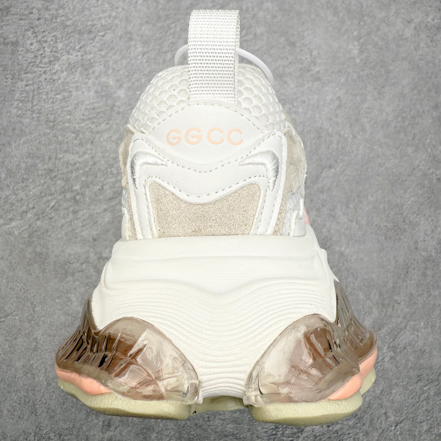 图片[8]-GG-CC赵露思2025新款厚底增高休闲运动老爹鞋系列 广东大厂出品 7CM厚底增高 星河粒子 银白粉色 银角大王 完美细节 25ss春季新款厚底增高 大长腿 时髦look轻松定格 不费力展现率性氛围 高档银盒 酷帅机能风不规则设计大底 拼色造型设计 轻便舒适百搭 GGCC银白配色好温柔 三层组合月牙底 柔软有弹性的月牙底和增加舒适度显腿长的7cm增高 长时间走路和站立都不累脚舒适度和少女感 厚底增高 不管怎么搭都好看~尺码：35 36 37 38 39 40-选品中心